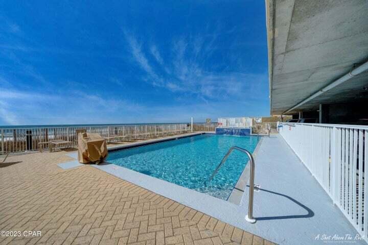 EMERALD ISLE - Residential