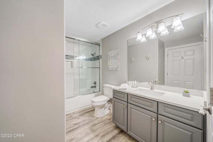 EMERALD ISLE - Residential