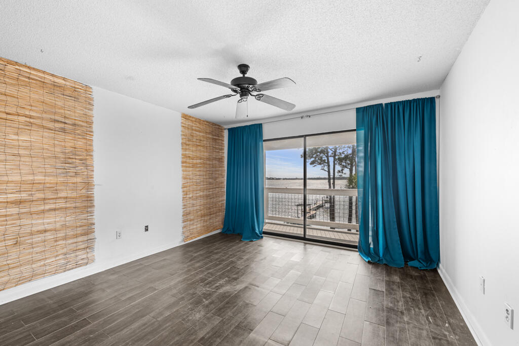 HERON LANDING - Residential