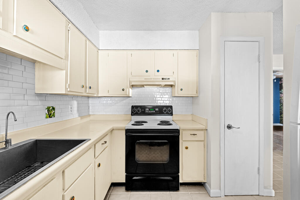 HERON LANDING - Residential