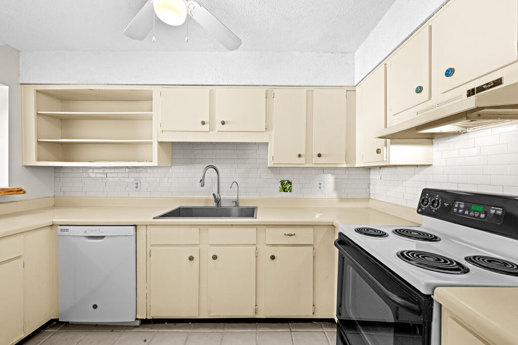 HERON LANDING - Residential
