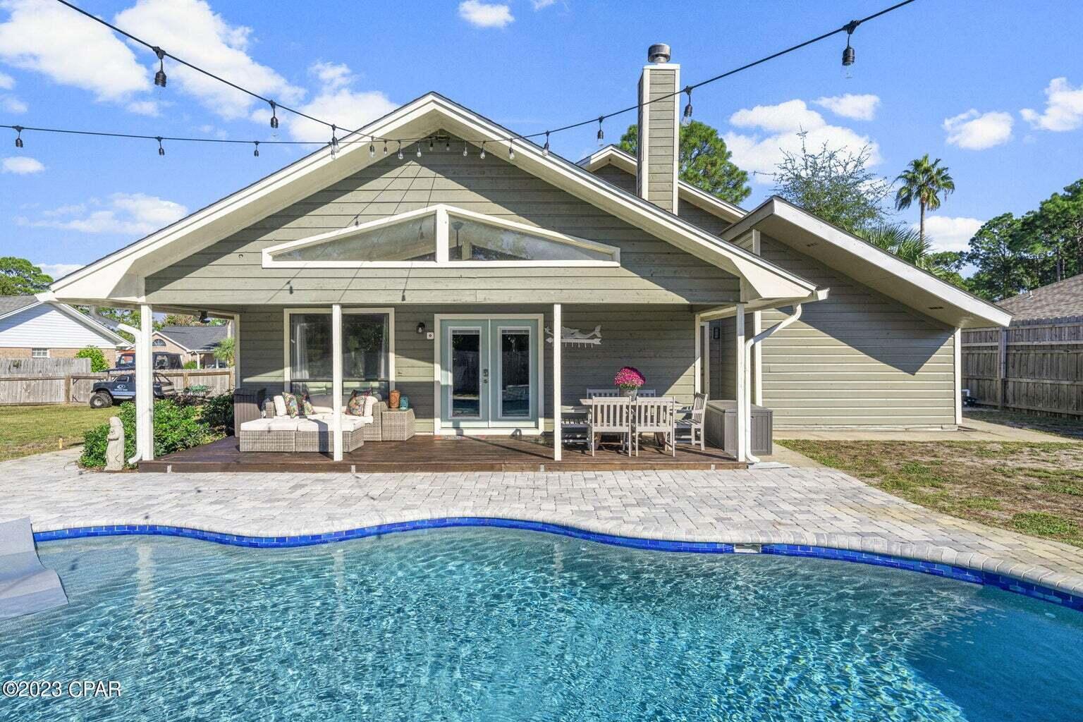 COLONY CLUB HARBOUR PH 2 - Residential