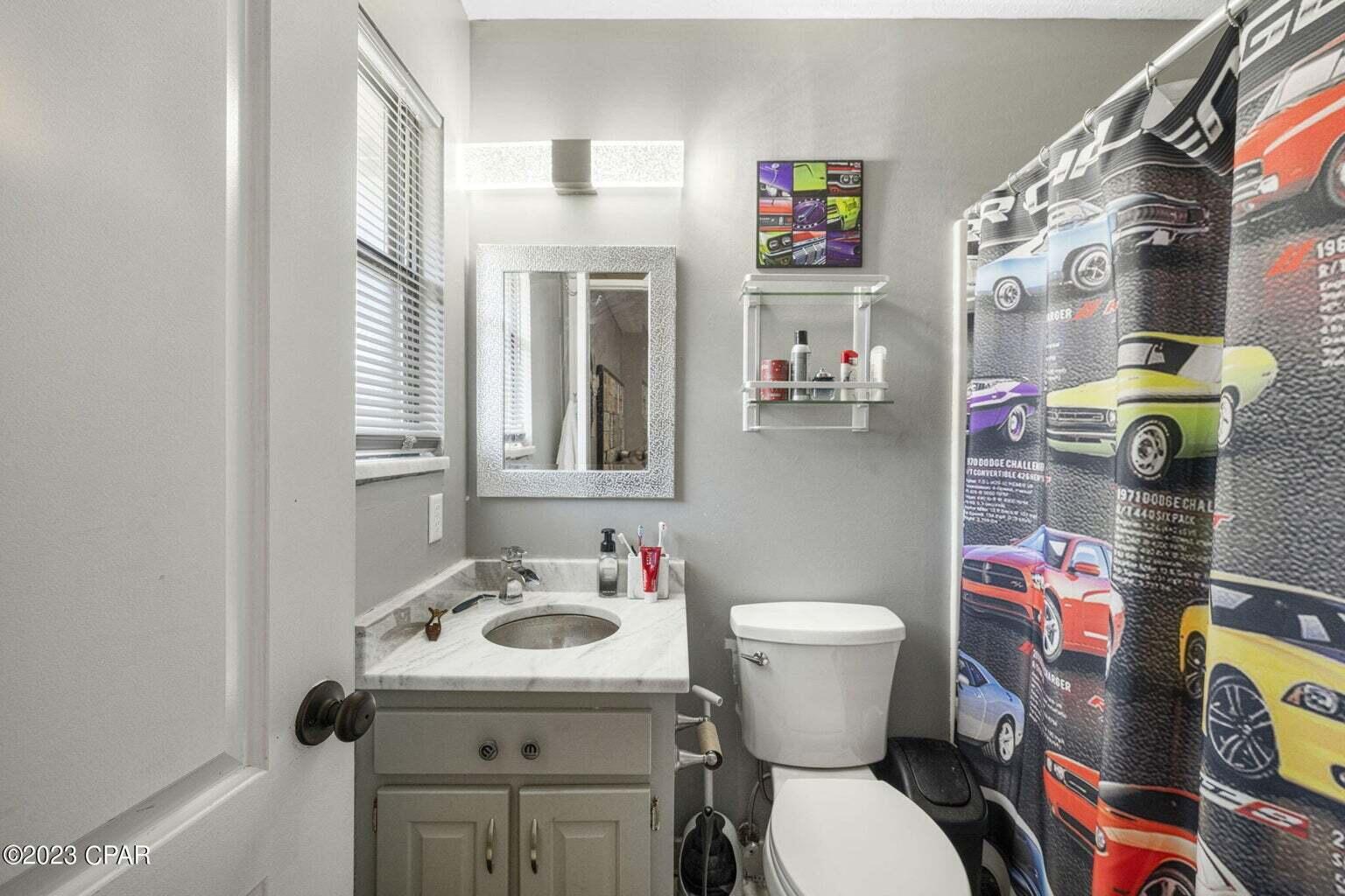 COLONY CLUB HARBOUR PH 2 - Residential