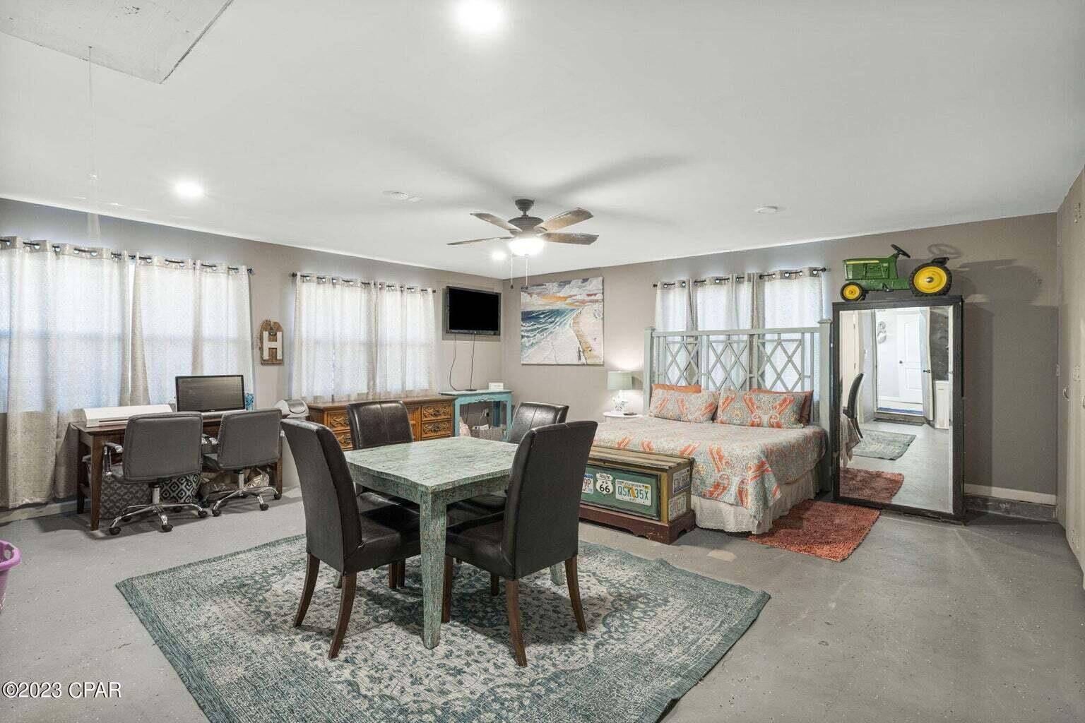 COLONY CLUB HARBOUR PH 2 - Residential