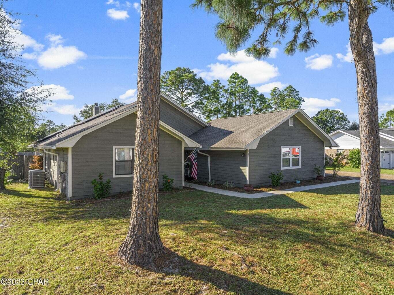 COLONY CLUB HARBOUR PH 2 - Residential