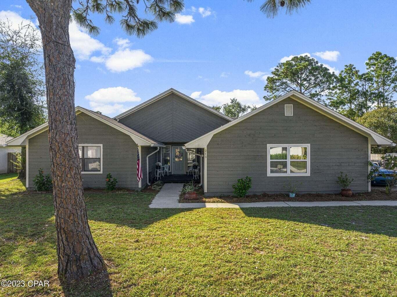 COLONY CLUB HARBOUR PH 2 - Residential