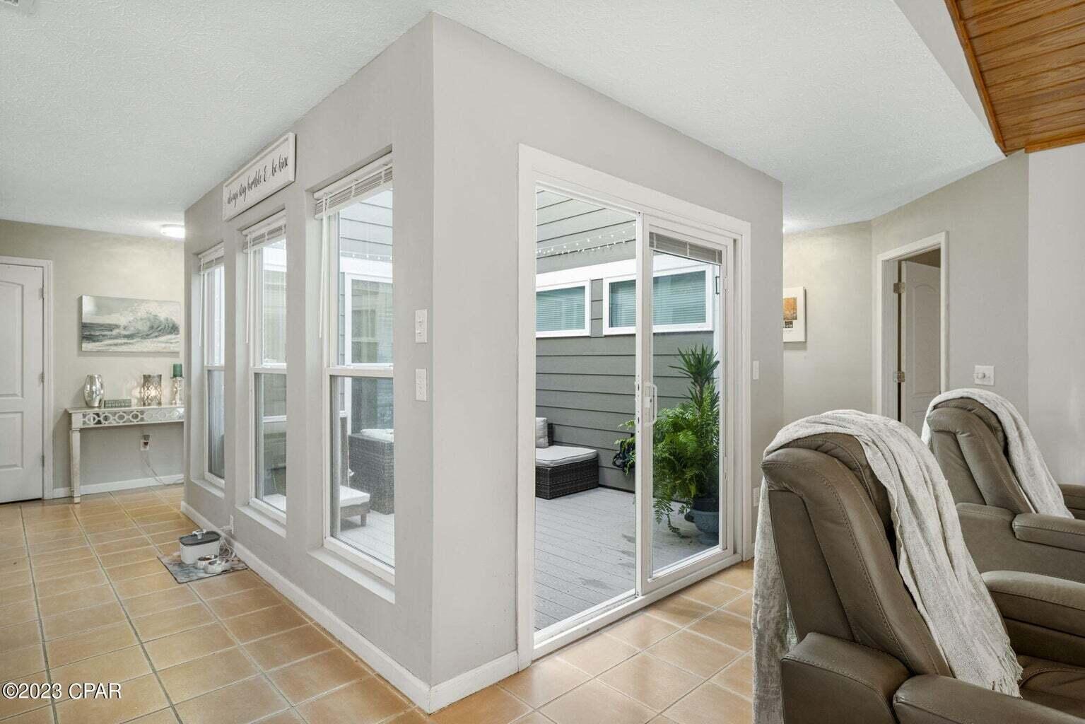 COLONY CLUB HARBOUR PH 2 - Residential