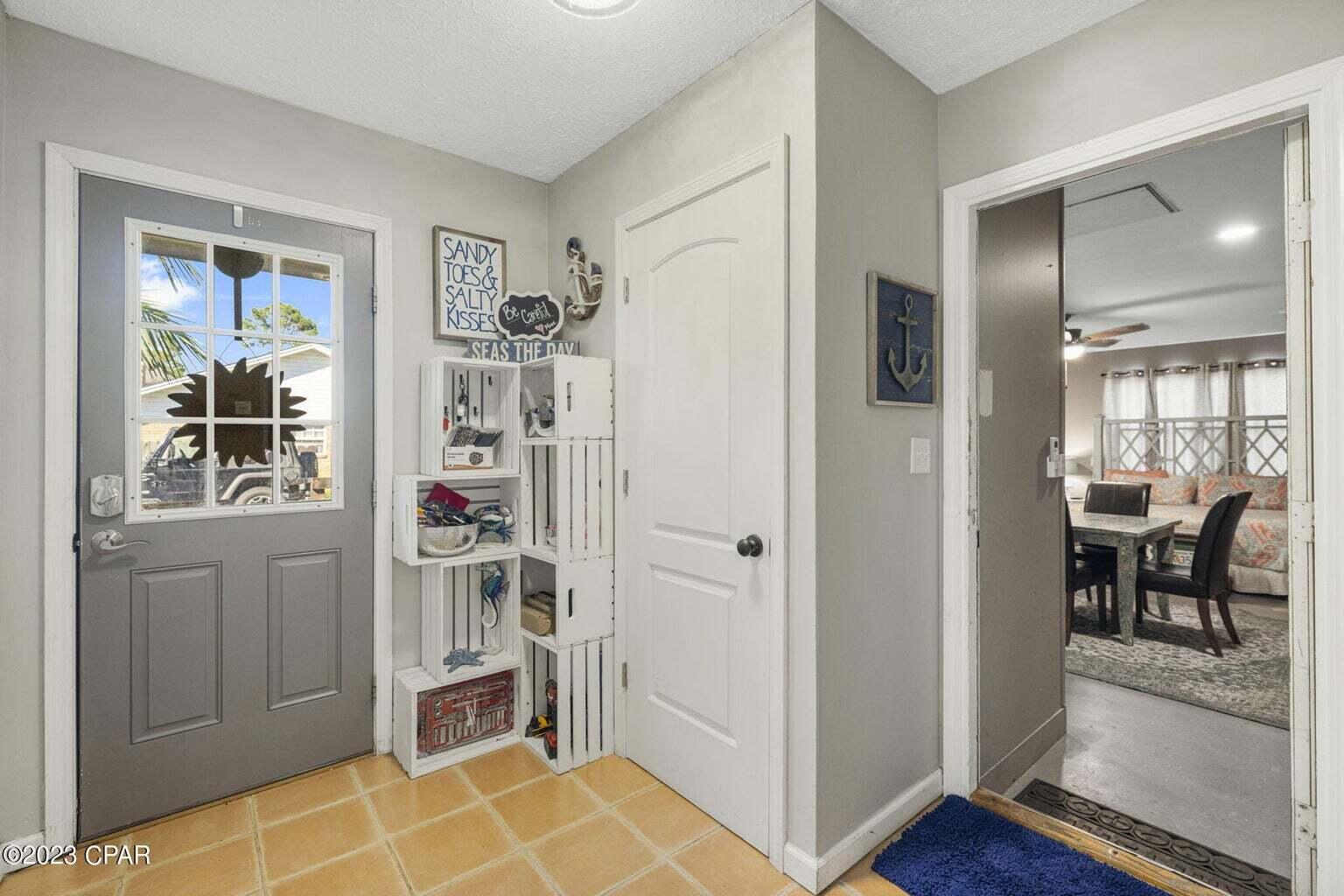 COLONY CLUB HARBOUR PH 2 - Residential