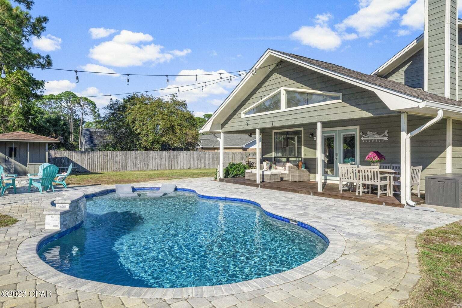 COLONY CLUB HARBOUR PH 2 - Residential