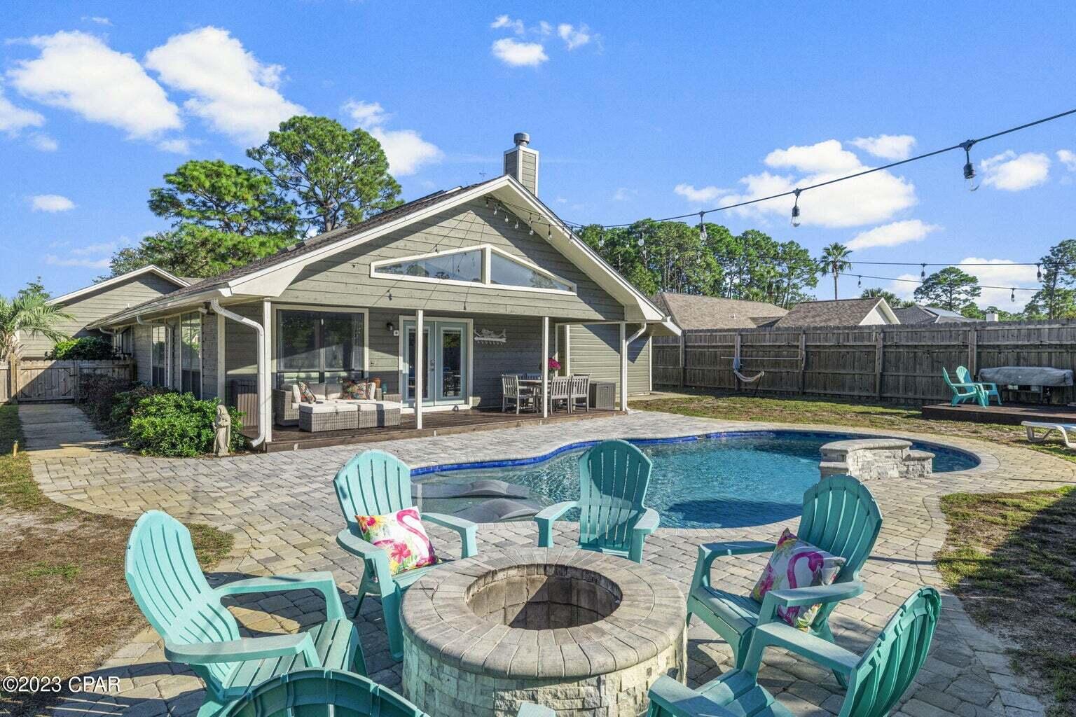 COLONY CLUB HARBOUR PH 2 - Residential