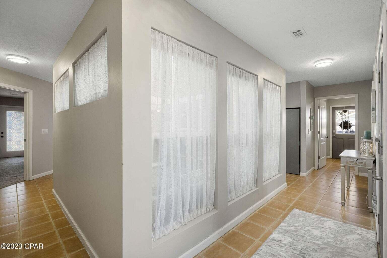 COLONY CLUB HARBOUR PH 2 - Residential