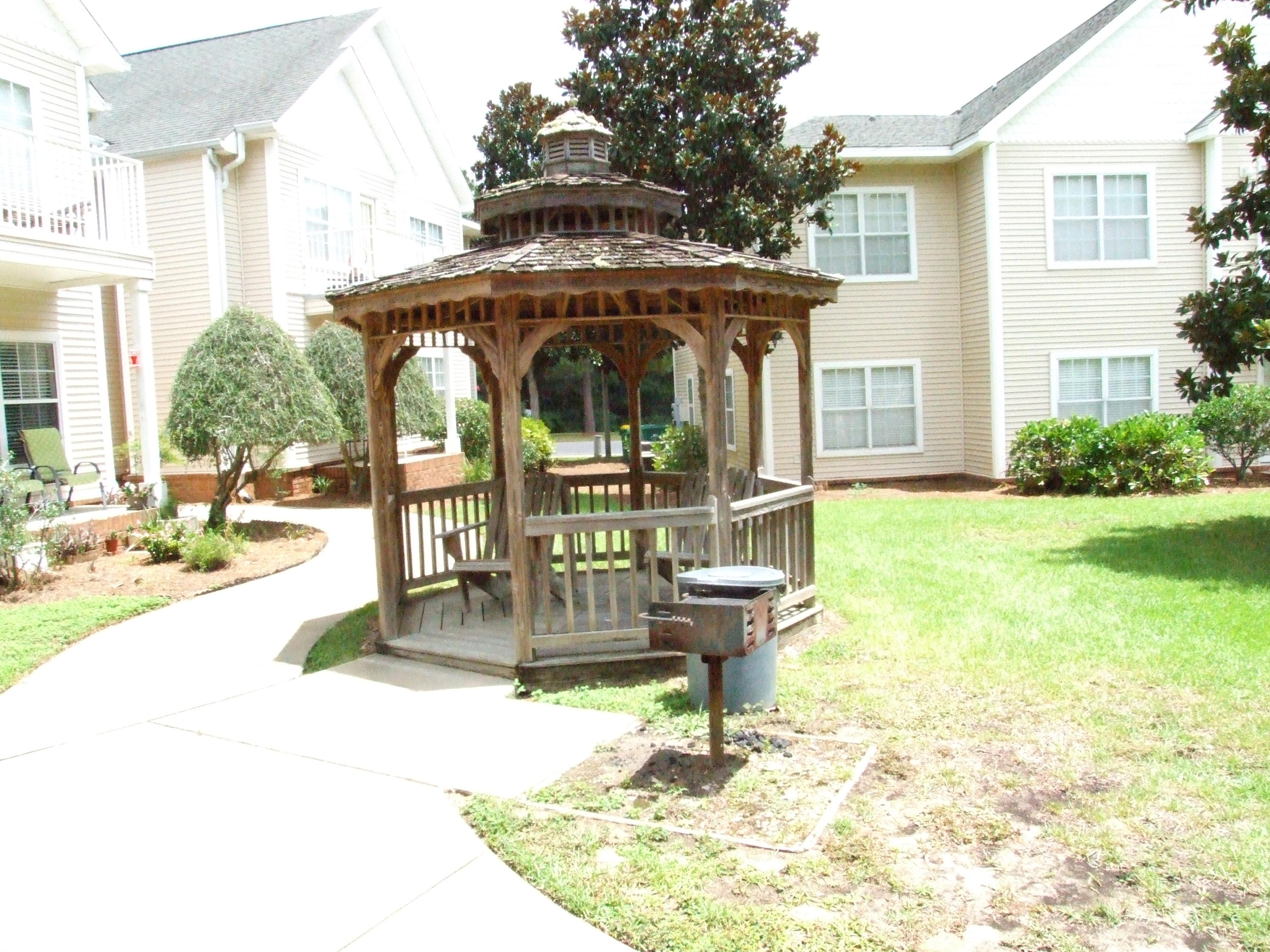 THE OAKS - Residential