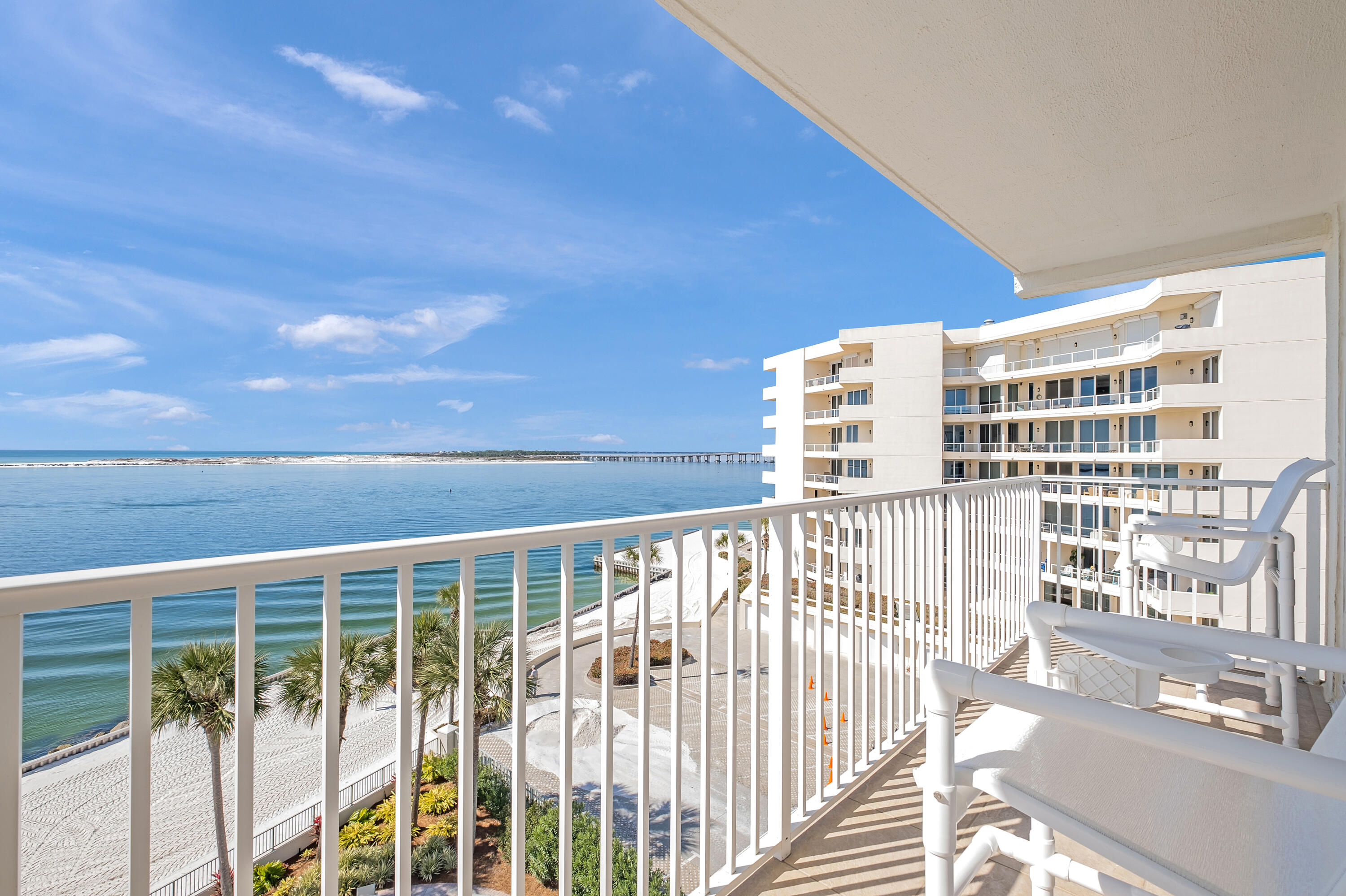WATERVIEW TOWERS - Residential