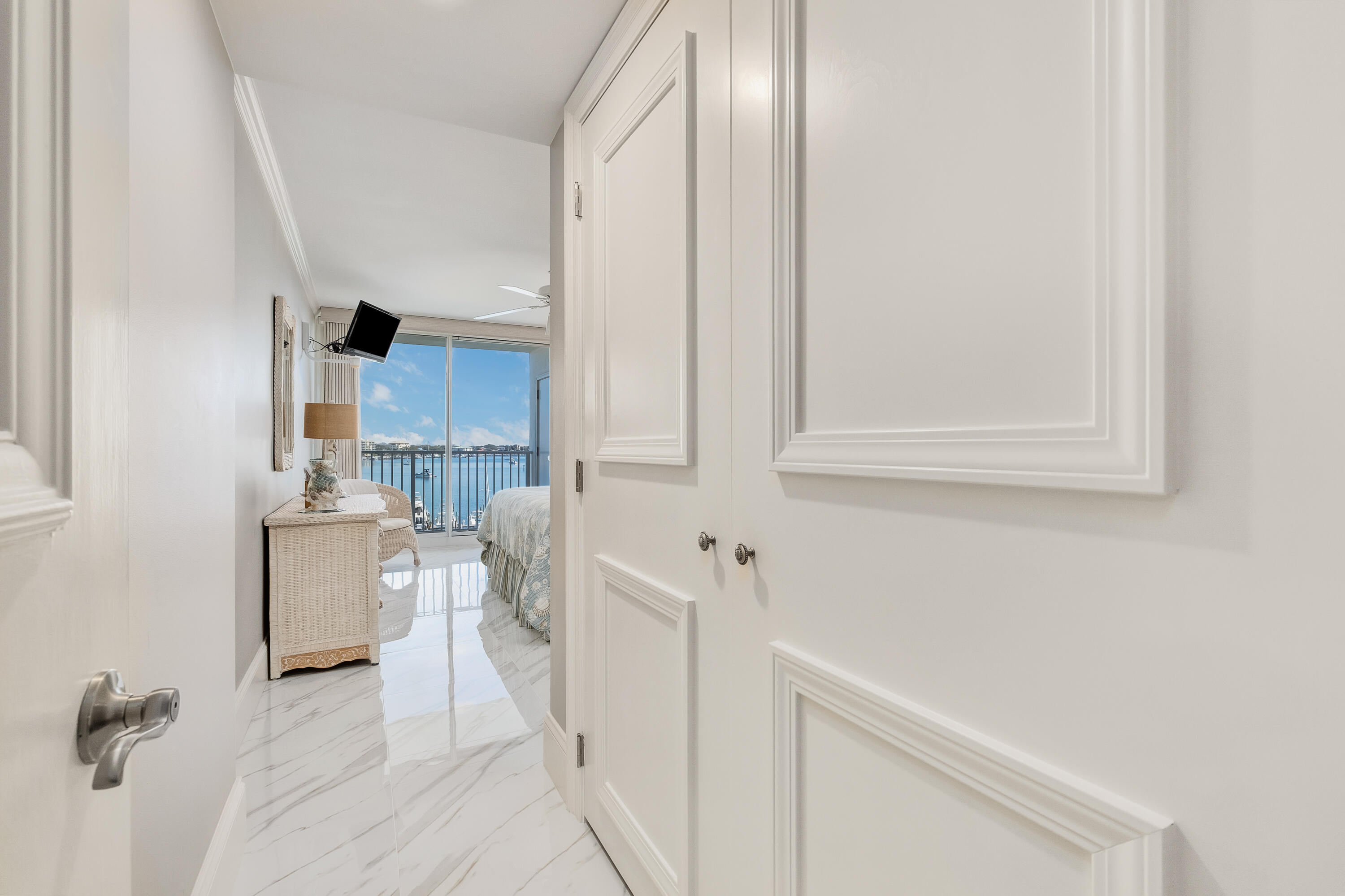 WATERVIEW TOWERS - Residential
