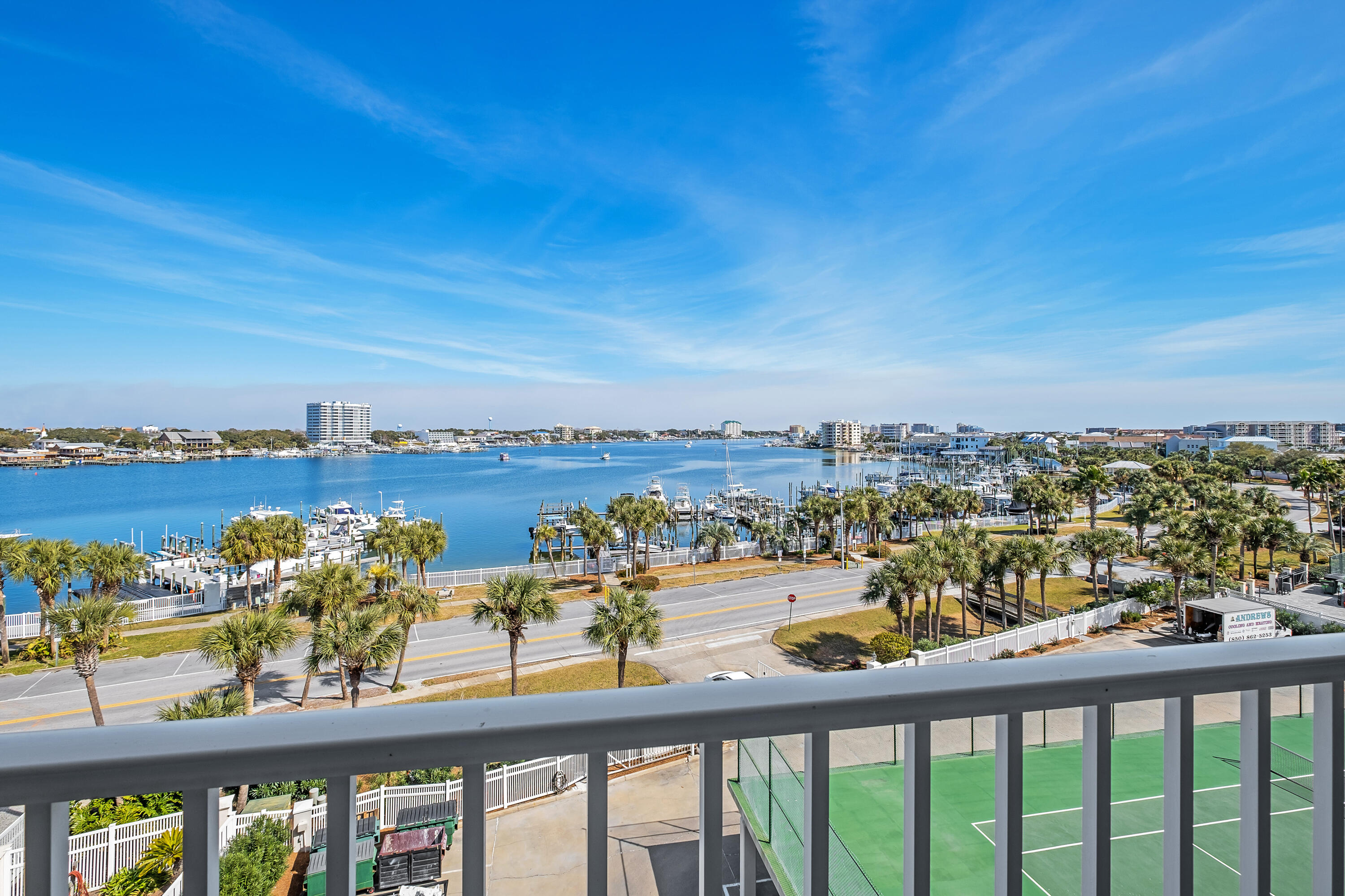 WATERVIEW TOWERS - Residential