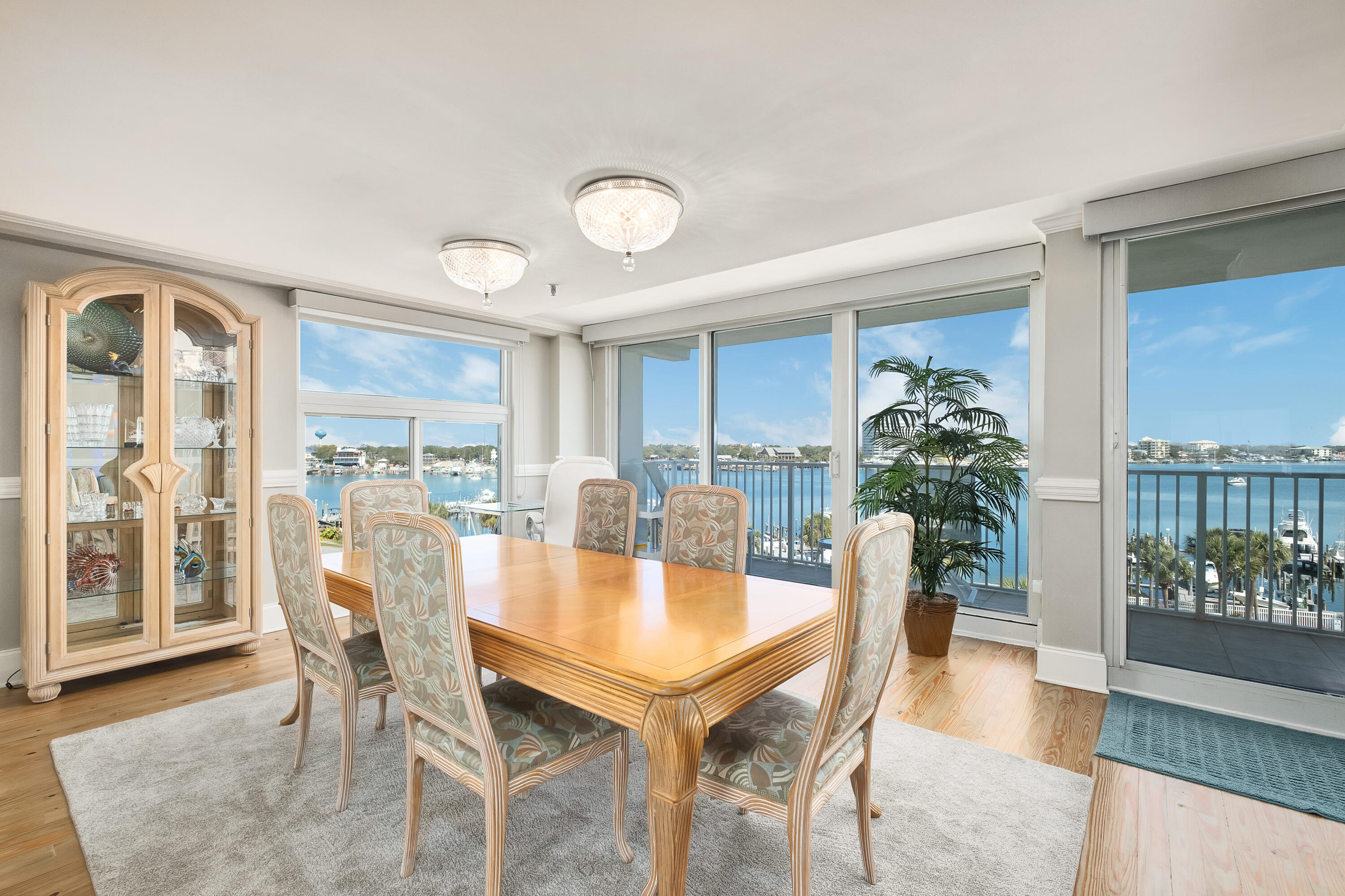 WATERVIEW TOWERS - Residential