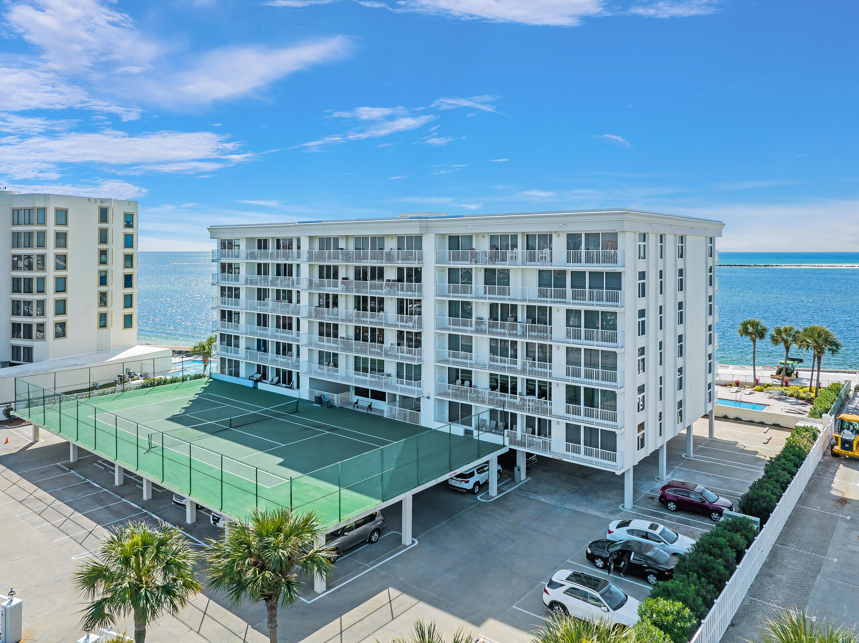 WATERVIEW TOWERS - Residential