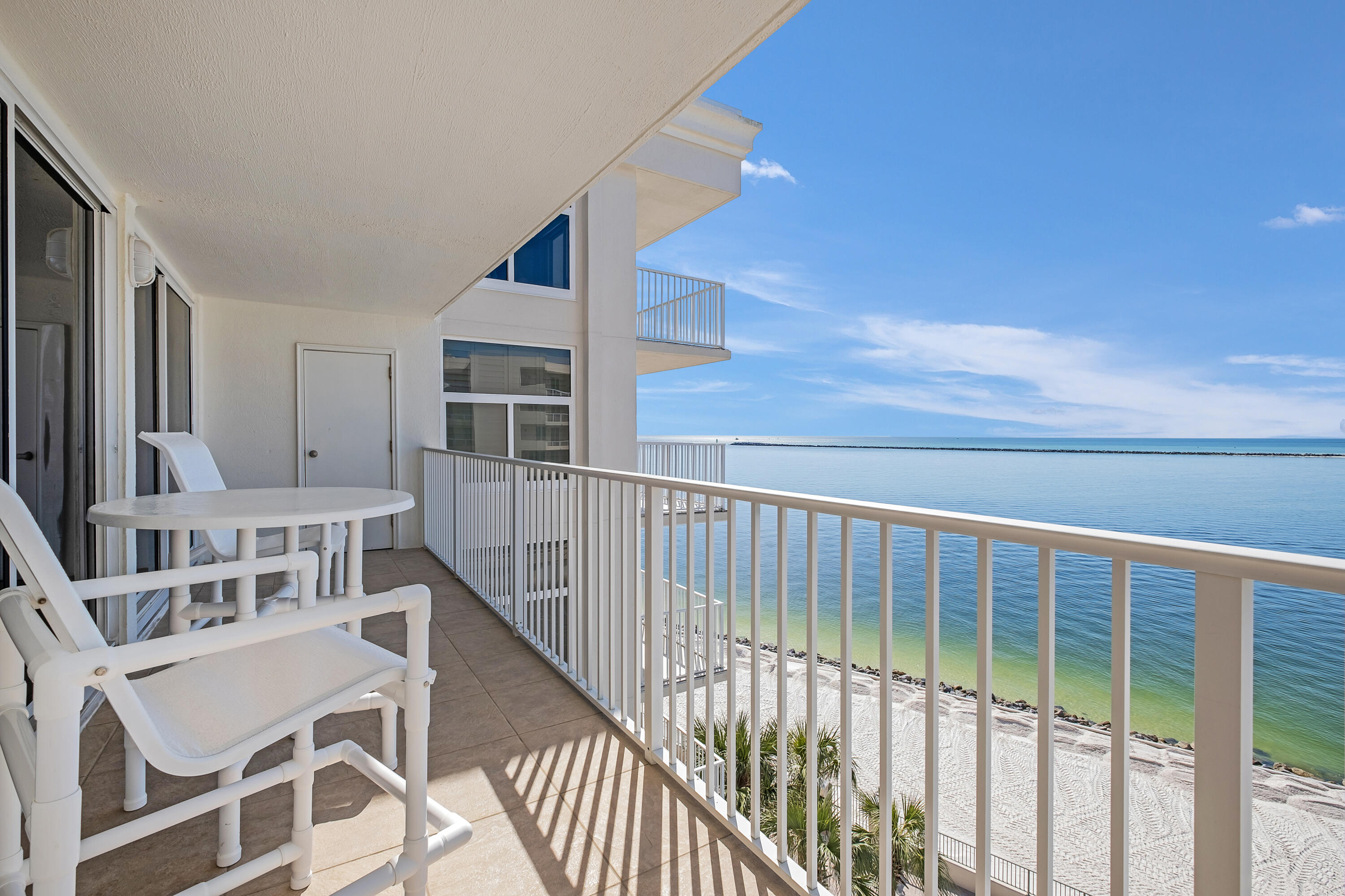 WATERVIEW TOWERS - Residential