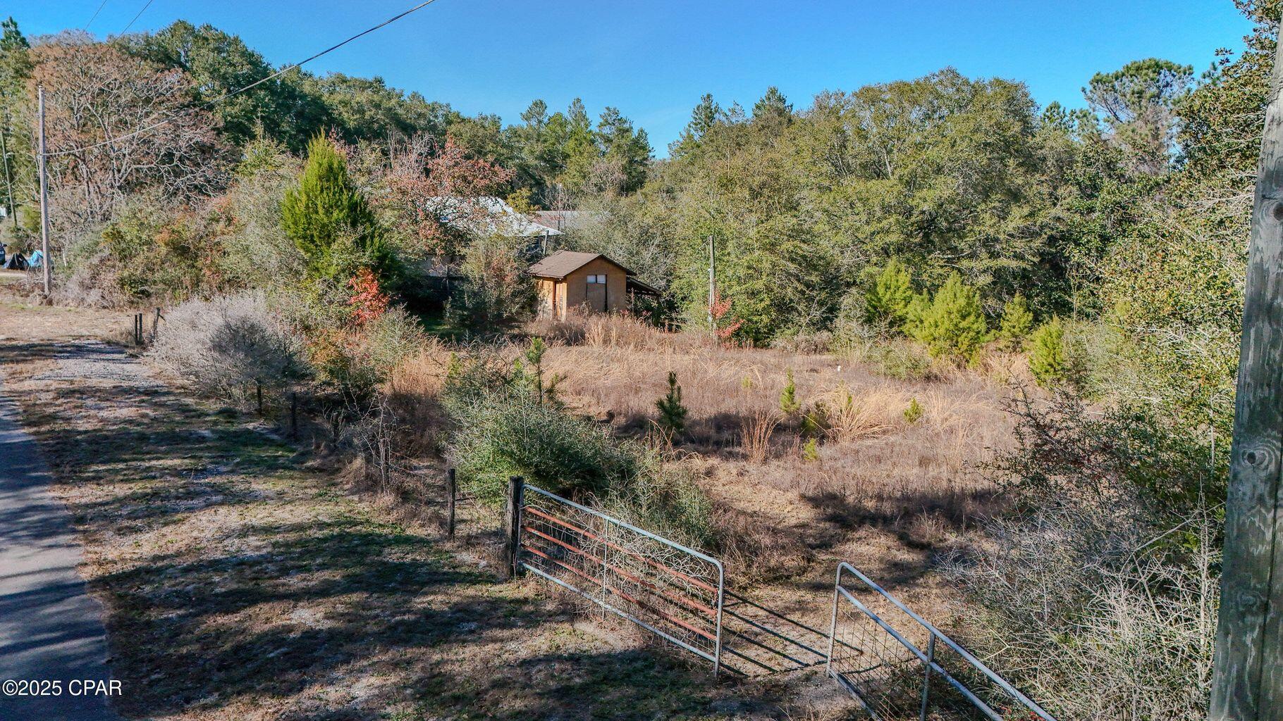 NO RECORDED SUBDIVISION - Land