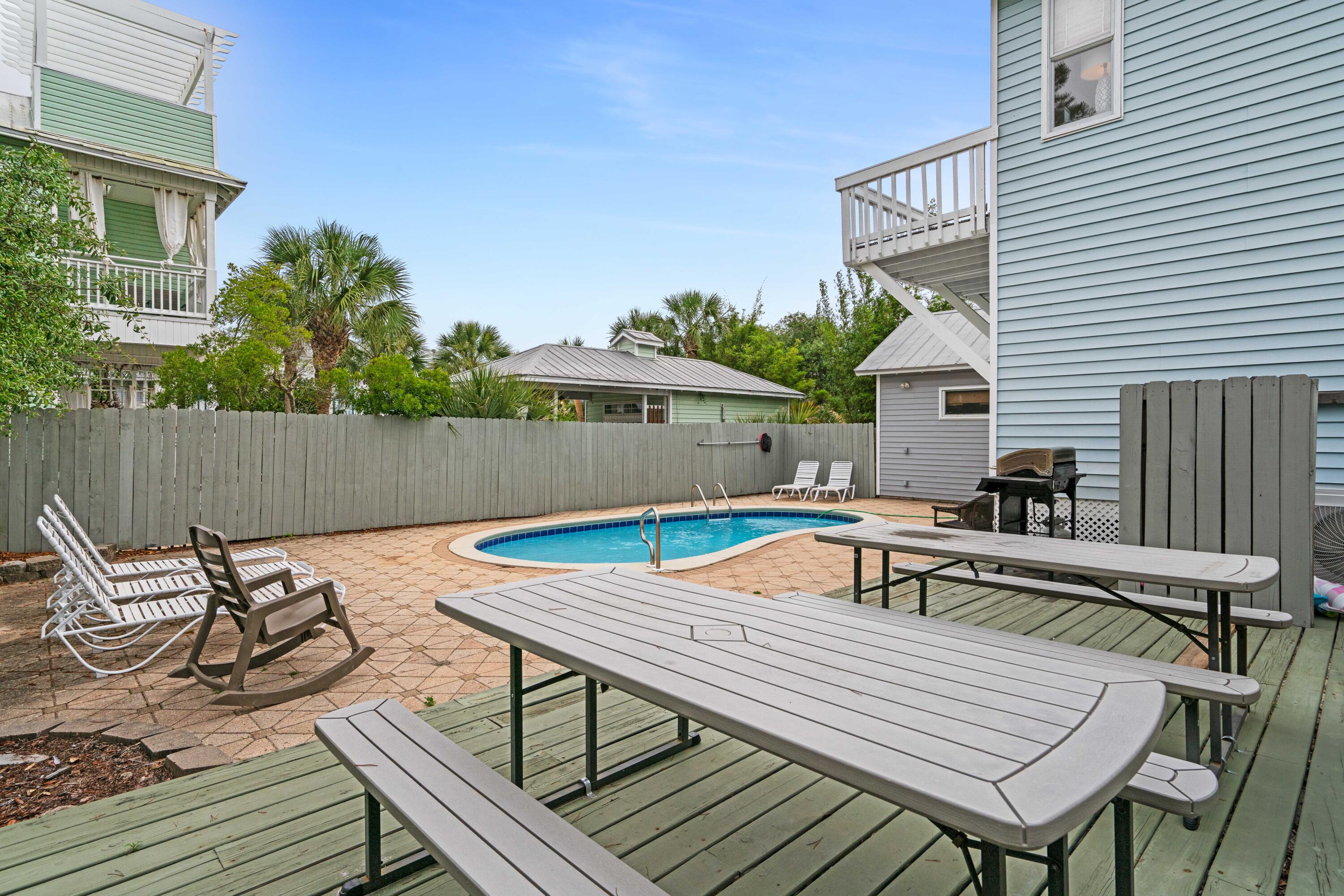 CRYSTAL BEACH - Residential