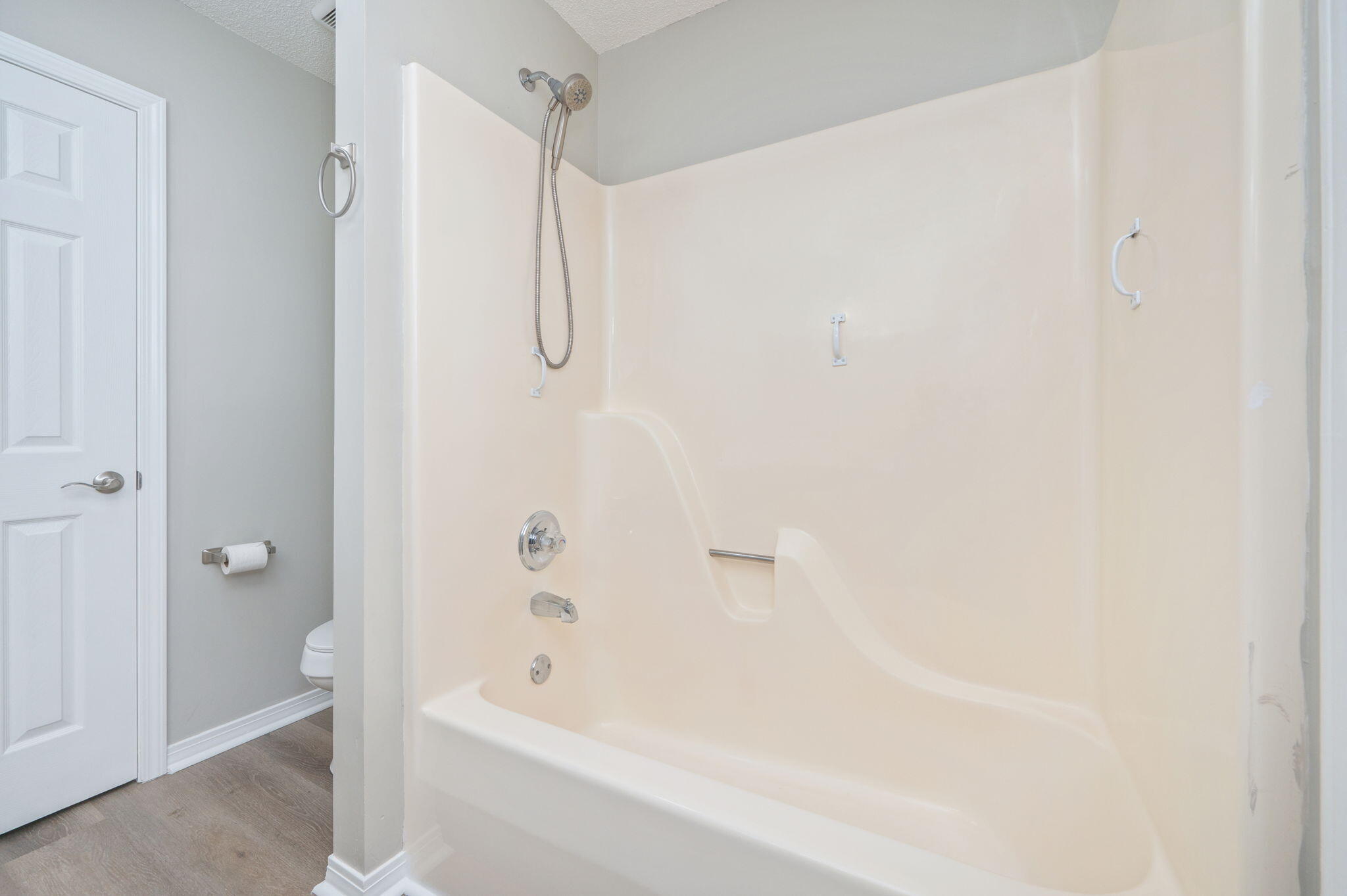 TEN LAKE ESTATES UNIT 2 - Residential