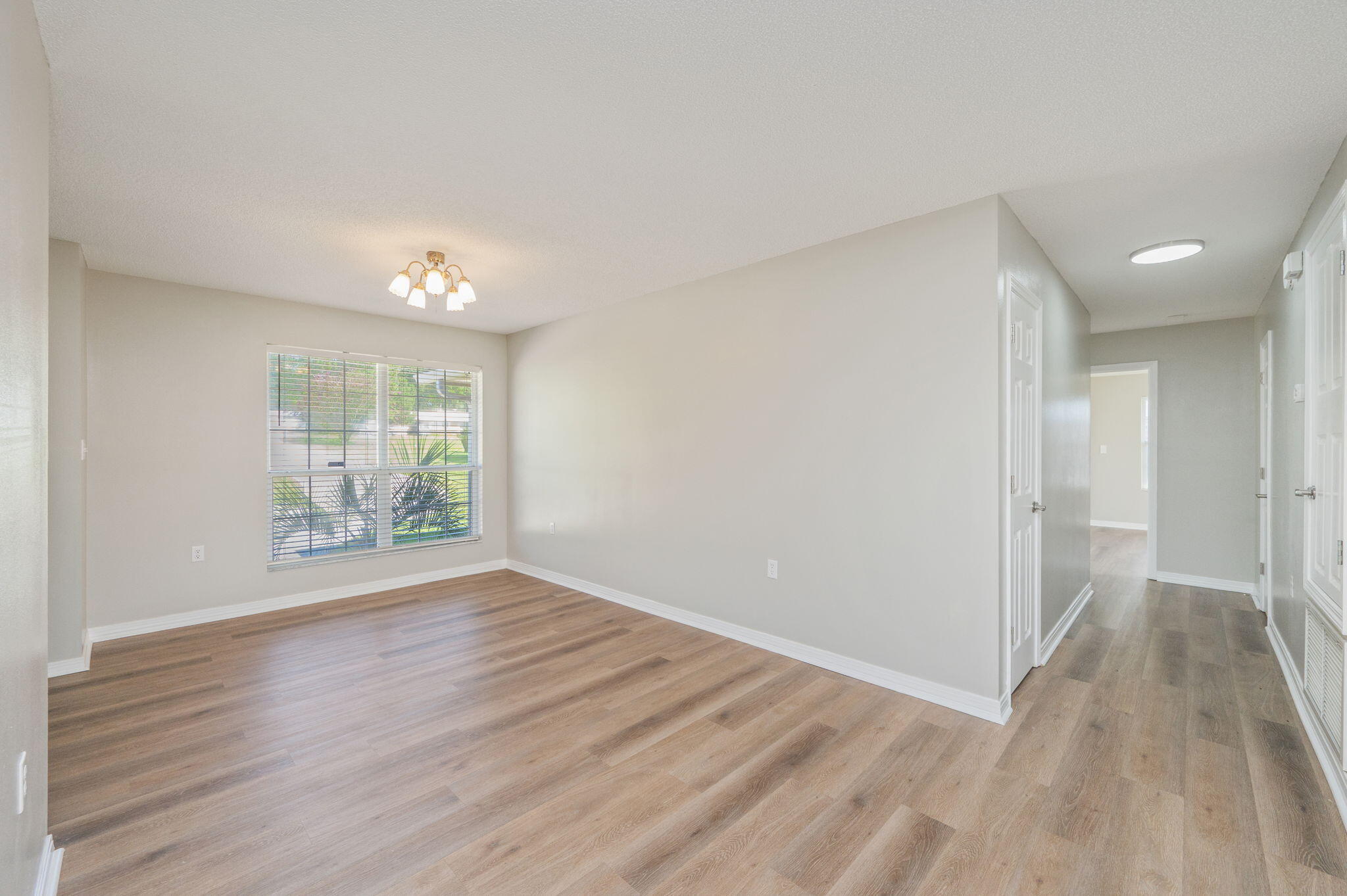 TEN LAKE ESTATES UNIT 2 - Residential