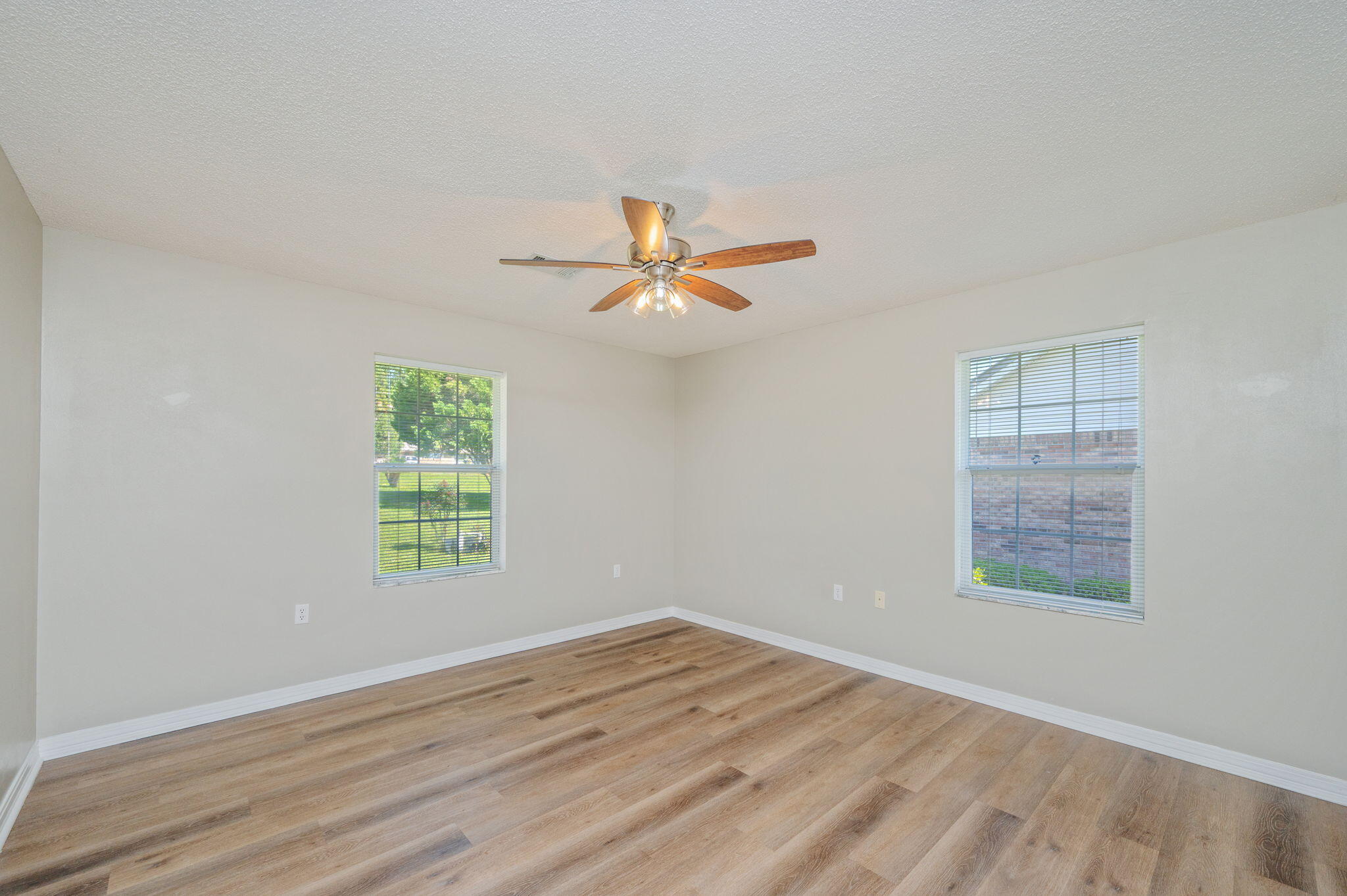 TEN LAKE ESTATES UNIT 2 - Residential