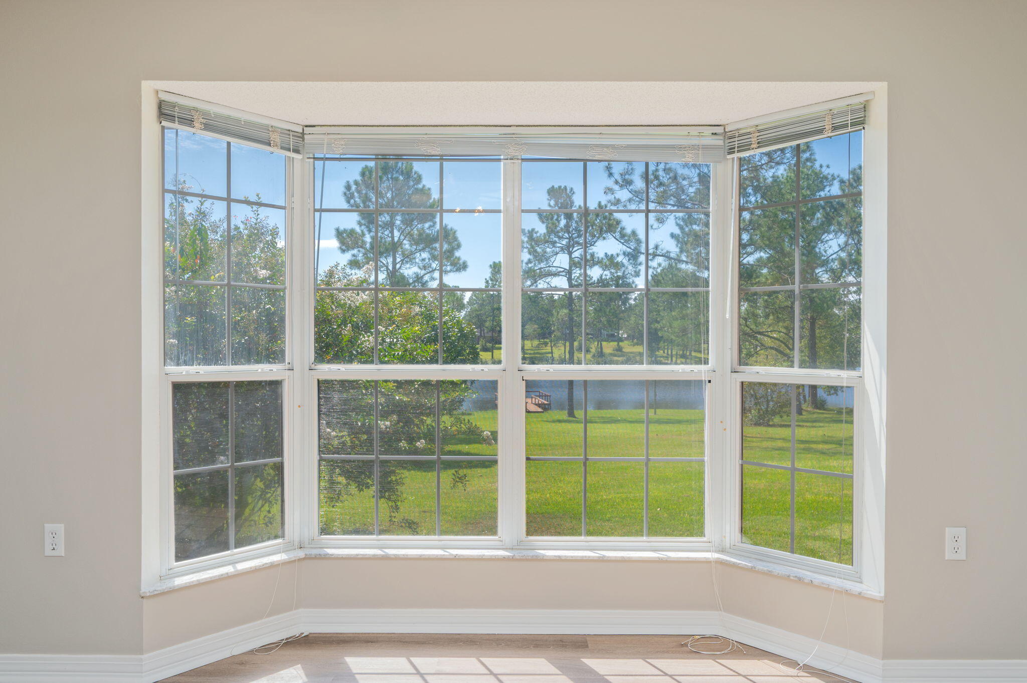 TEN LAKE ESTATES UNIT 2 - Residential