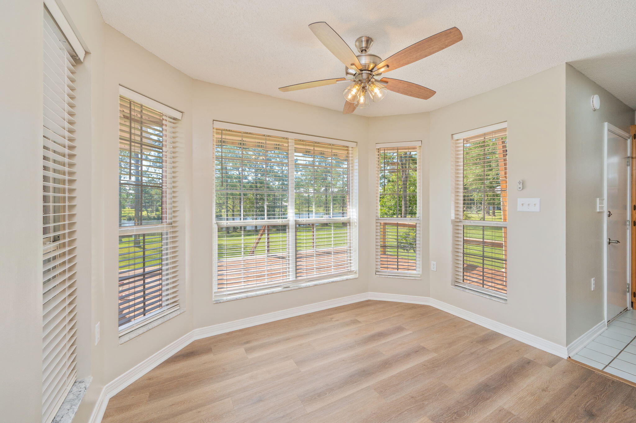 TEN LAKE ESTATES UNIT 2 - Residential