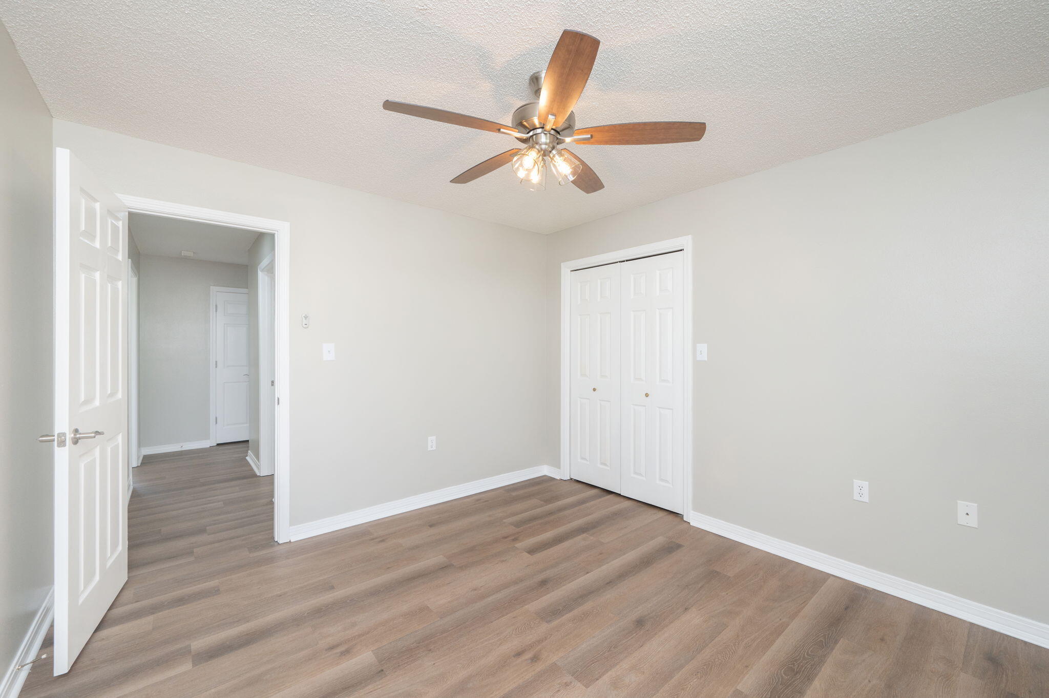 TEN LAKE ESTATES UNIT 2 - Residential