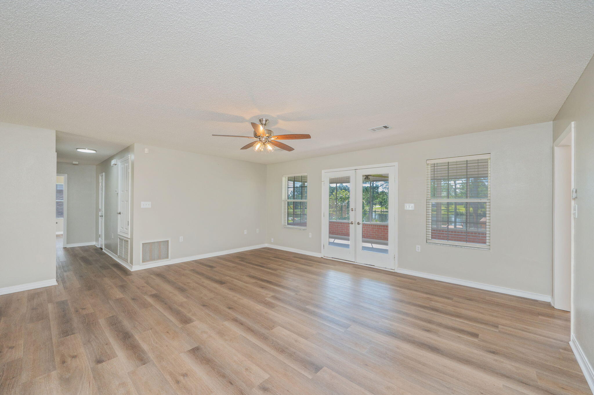 TEN LAKE ESTATES UNIT 2 - Residential