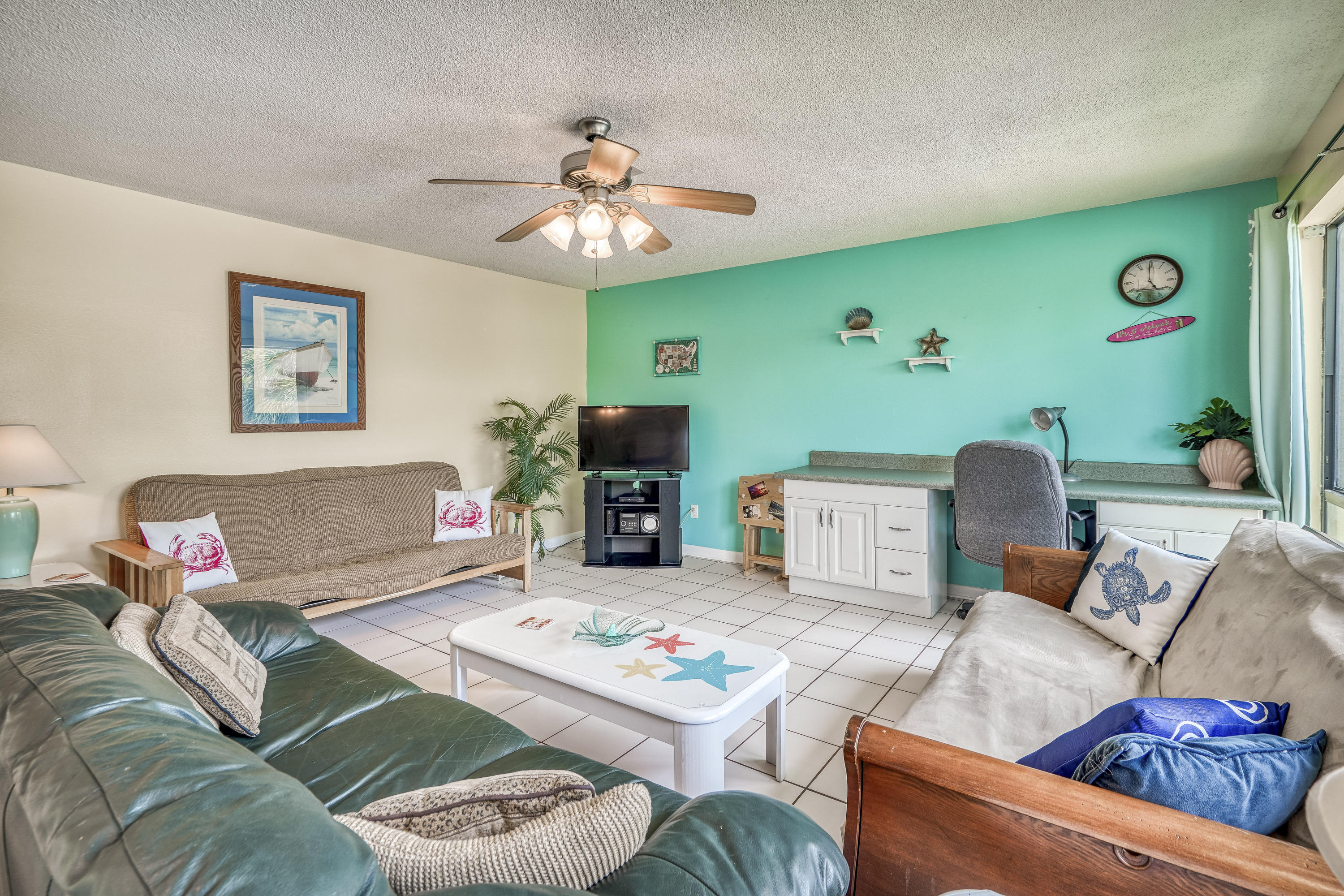 BEACHVIEW CONDOMINIUM - Residential