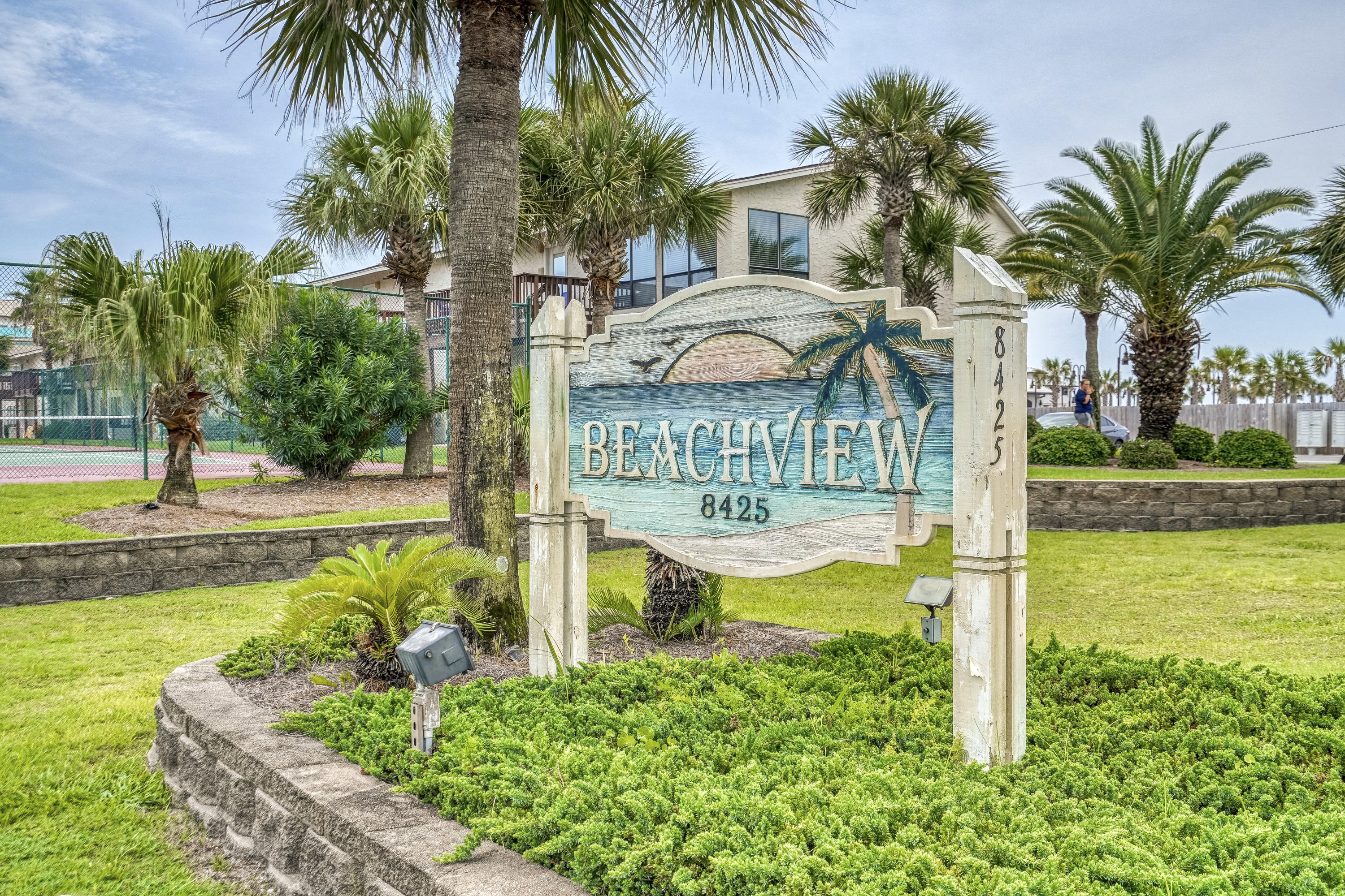 BEACHVIEW CONDOMINIUM - Residential
