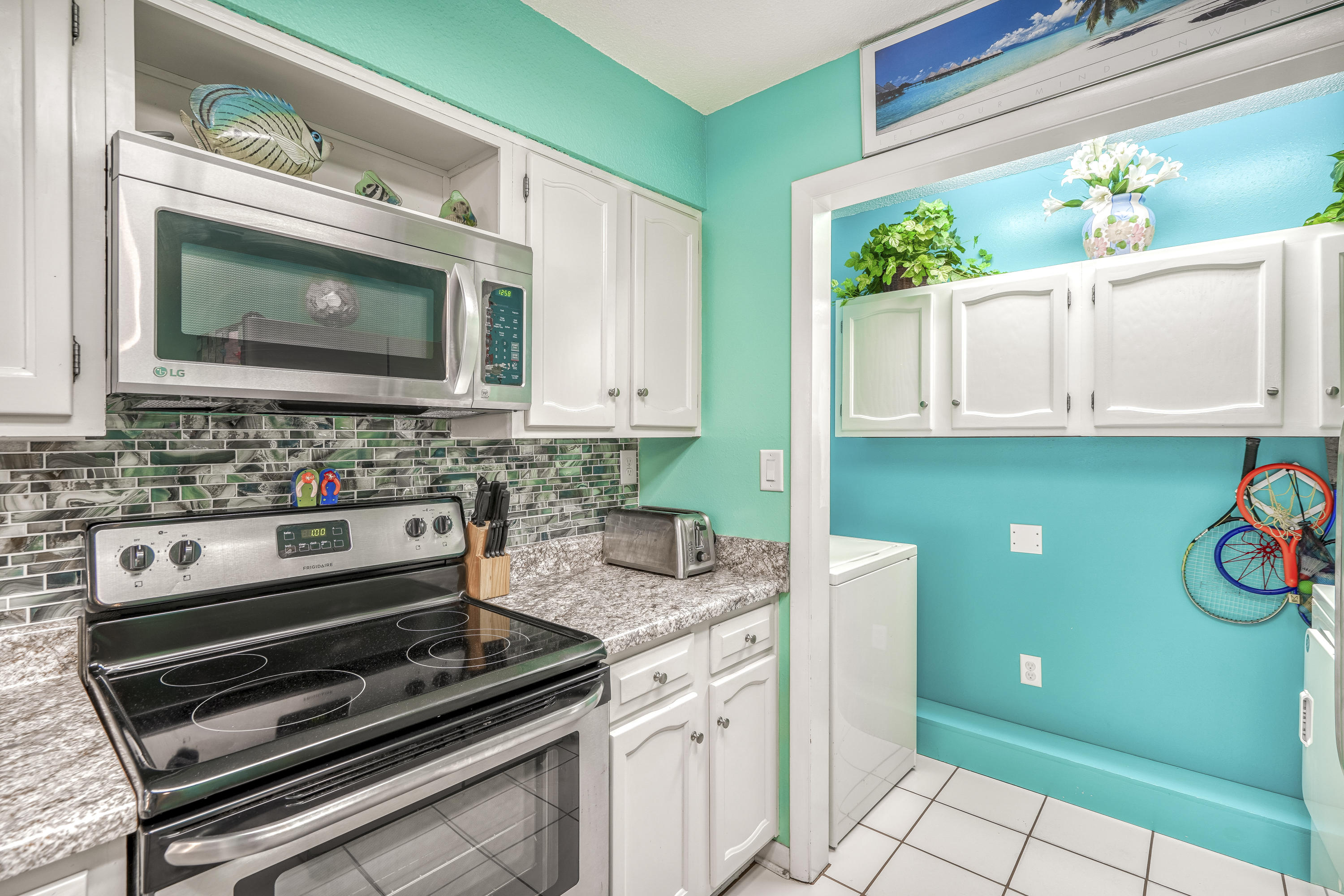 BEACHVIEW CONDOMINIUM - Residential