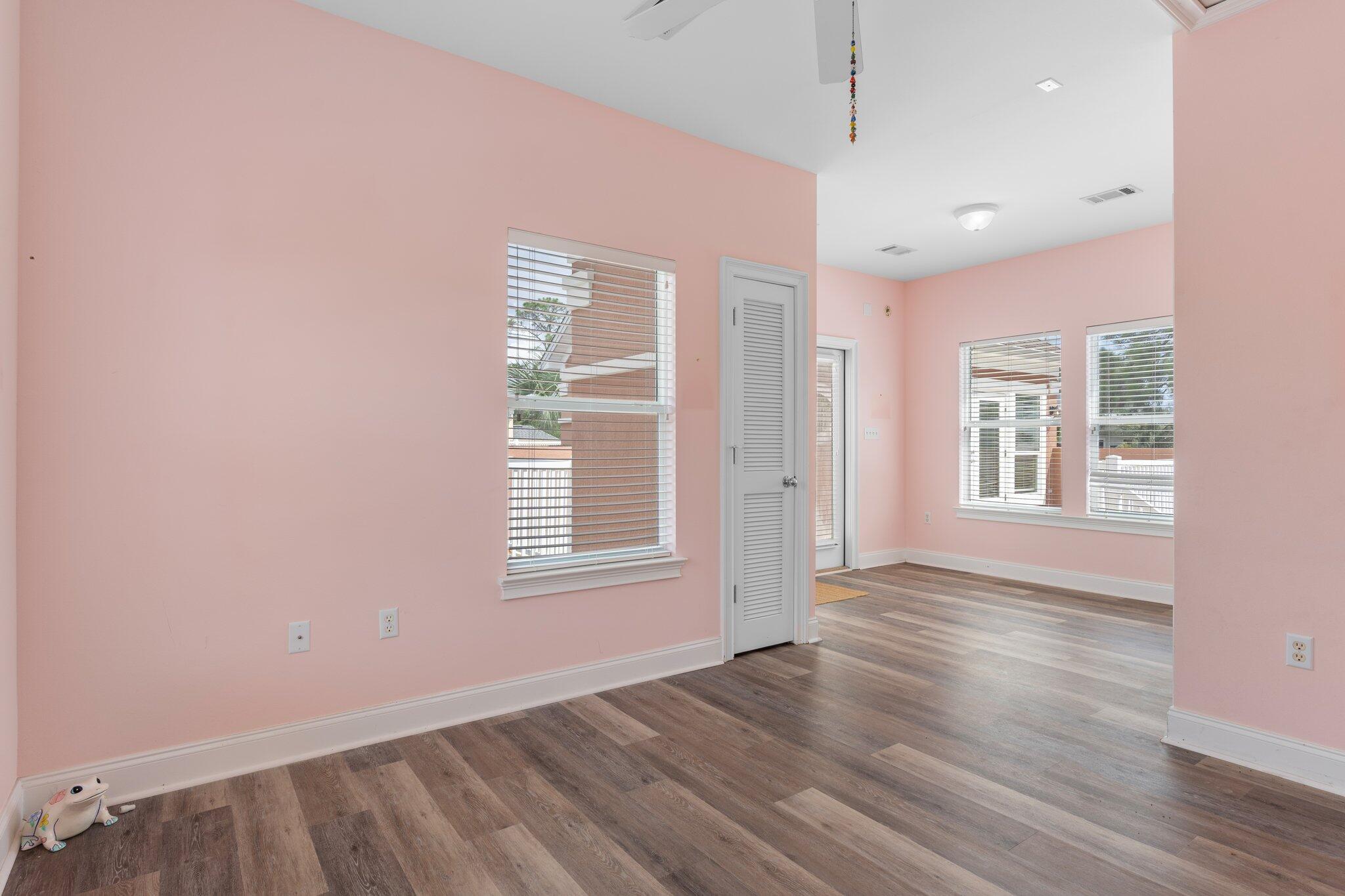 FAIRWAY VILLAS - Residential