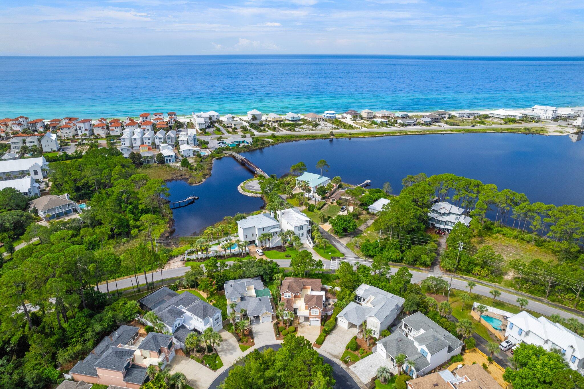 FAIRWAY VILLAS - Residential