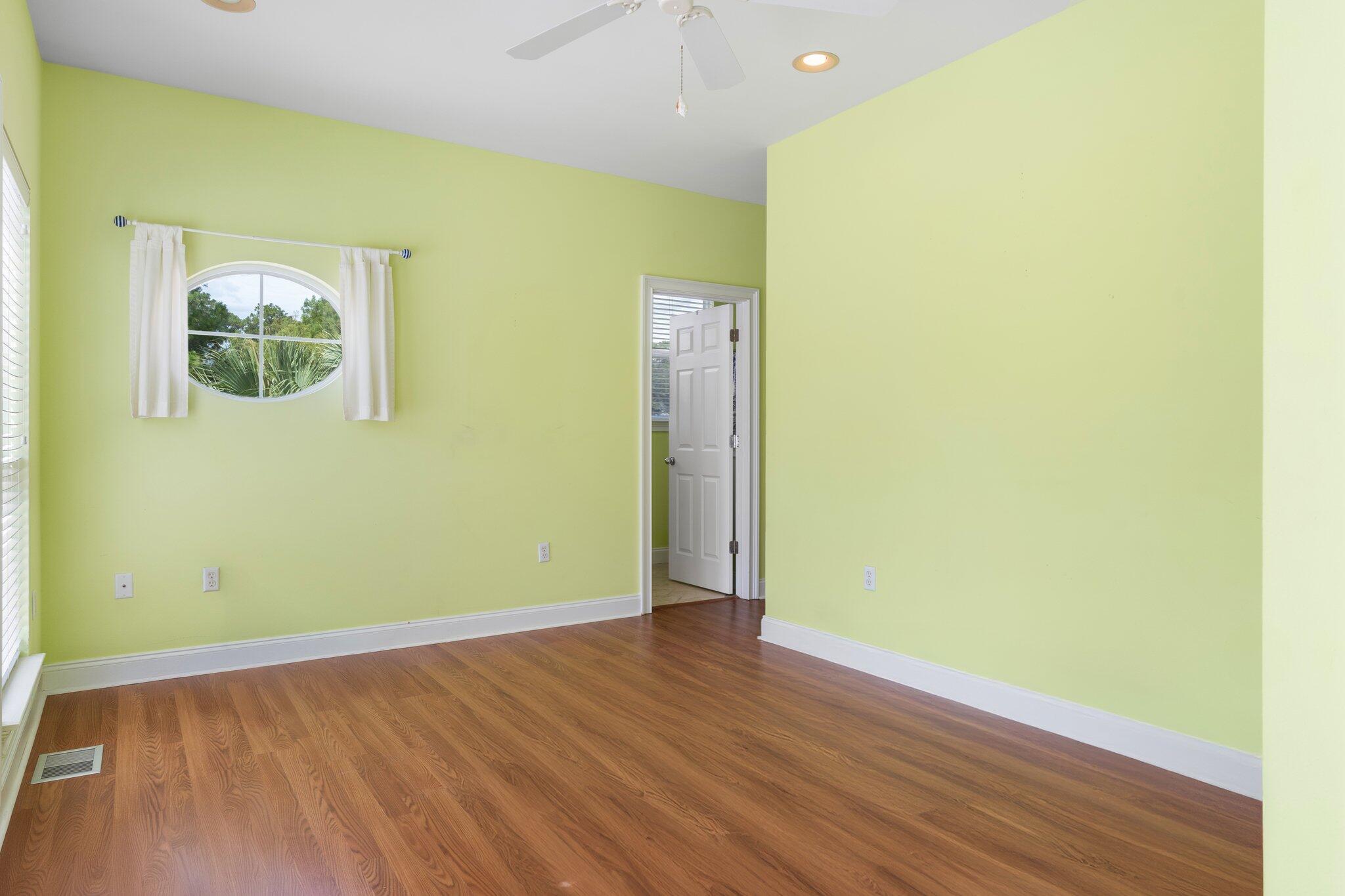 FAIRWAY VILLAS - Residential