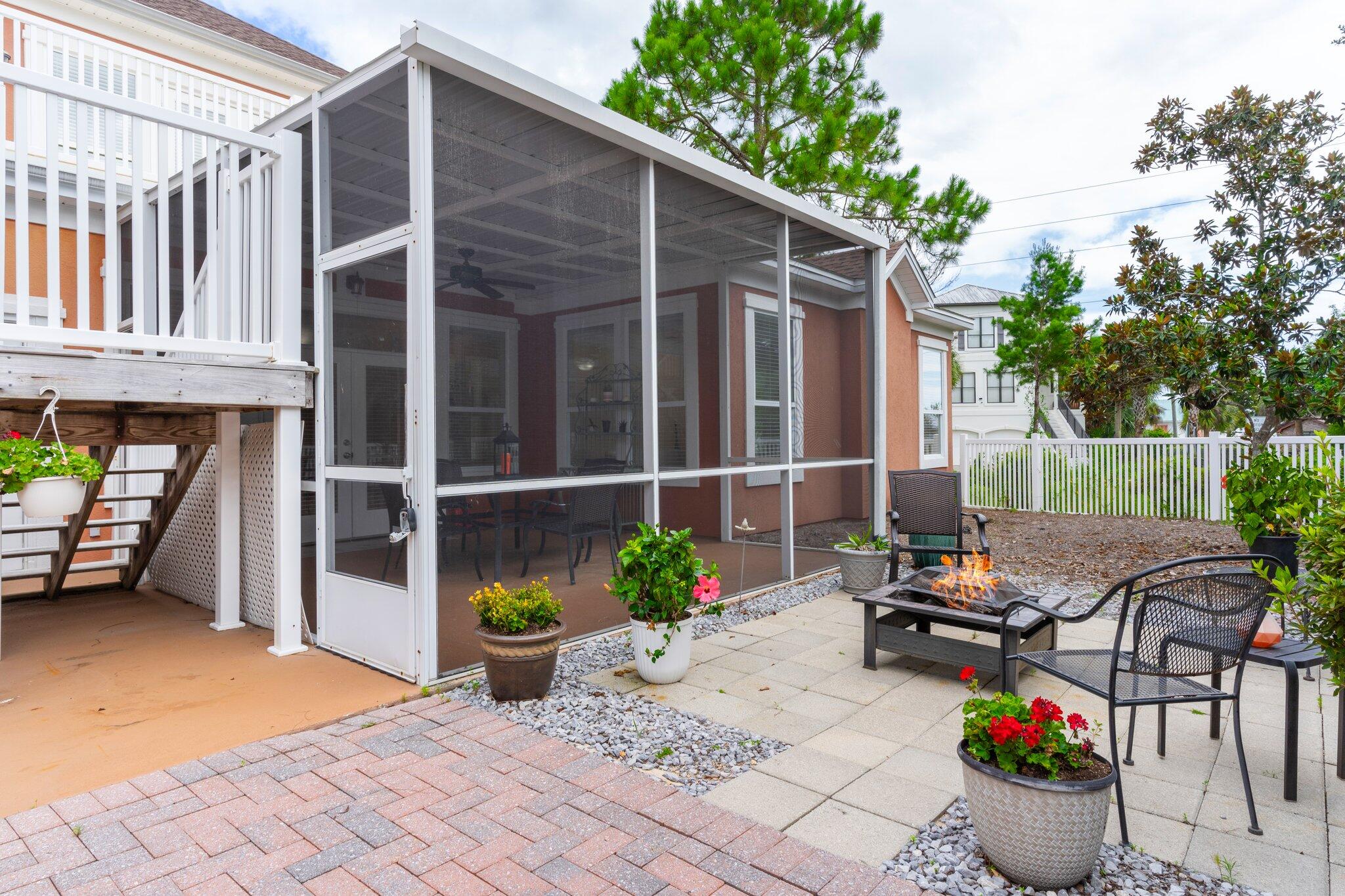 FAIRWAY VILLAS - Residential