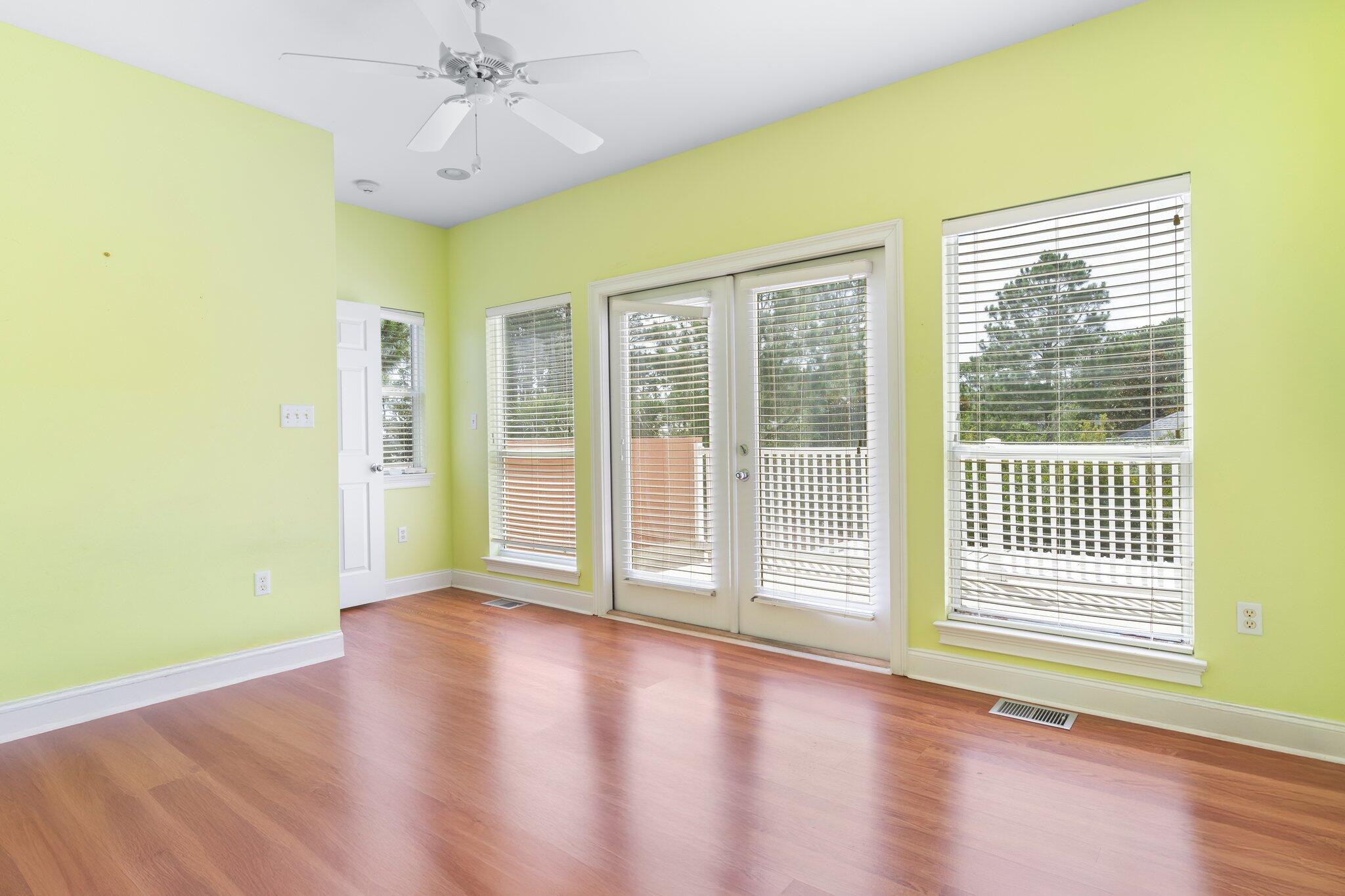 FAIRWAY VILLAS - Residential