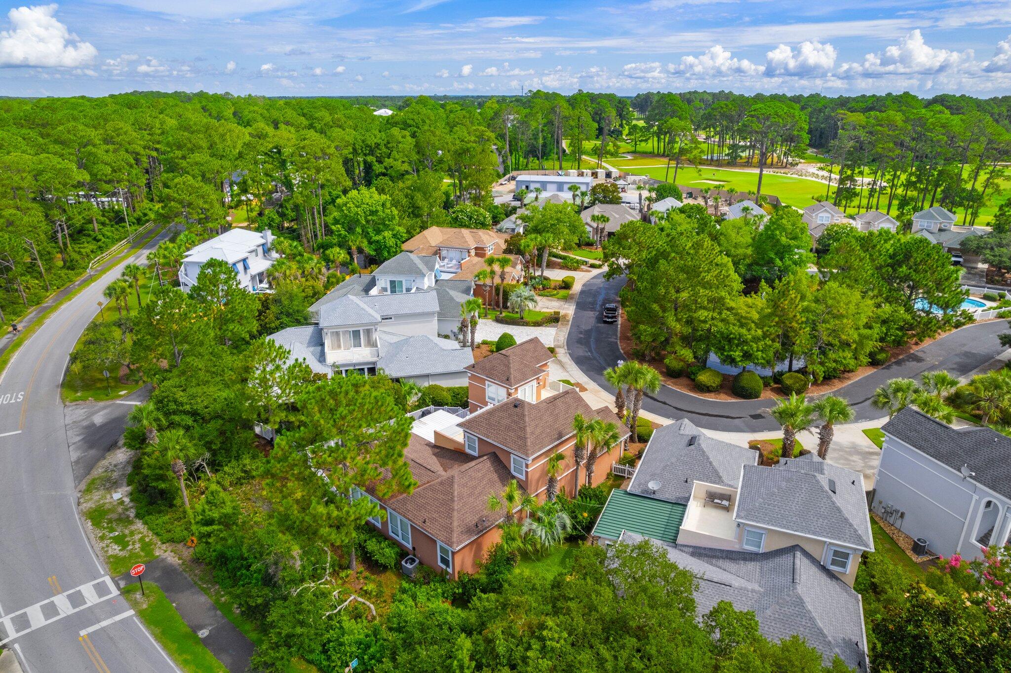 FAIRWAY VILLAS - Residential