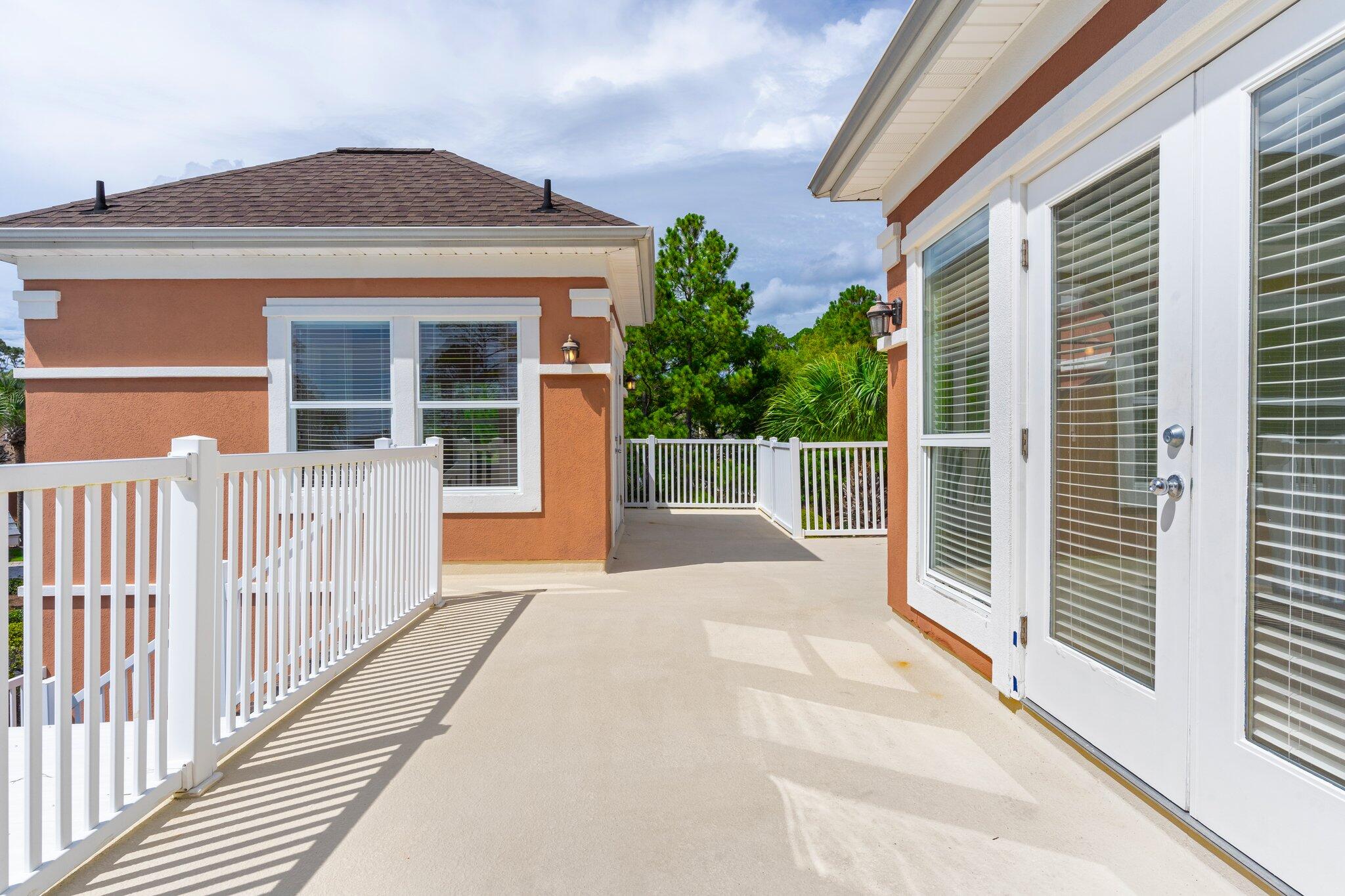 FAIRWAY VILLAS - Residential