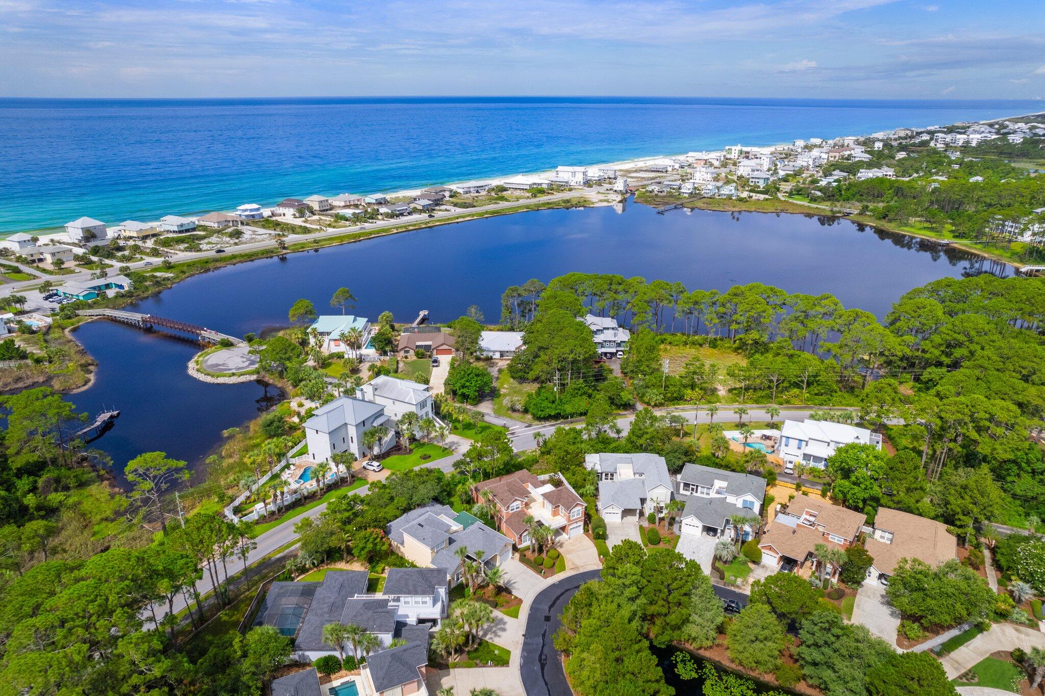 FAIRWAY VILLAS - Residential