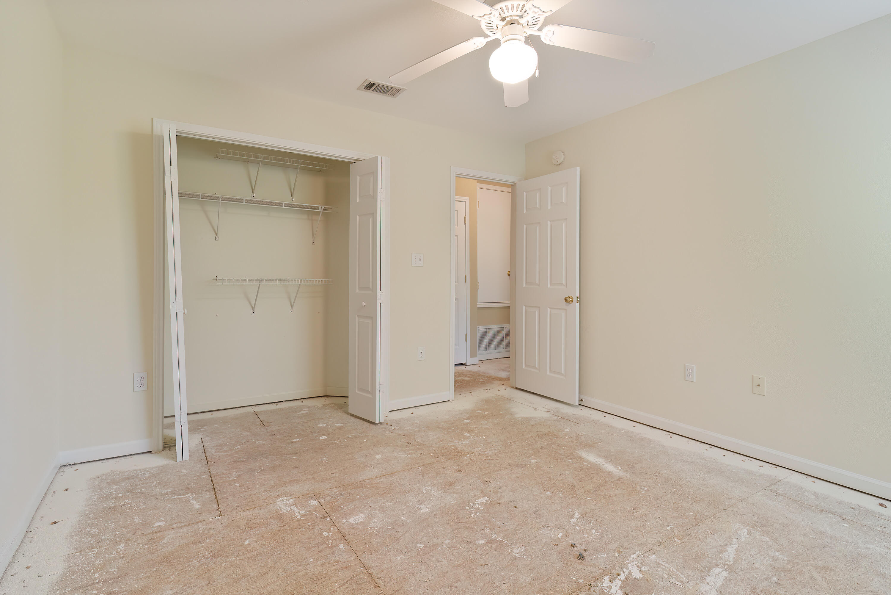 Quail Lake T/H - Residential