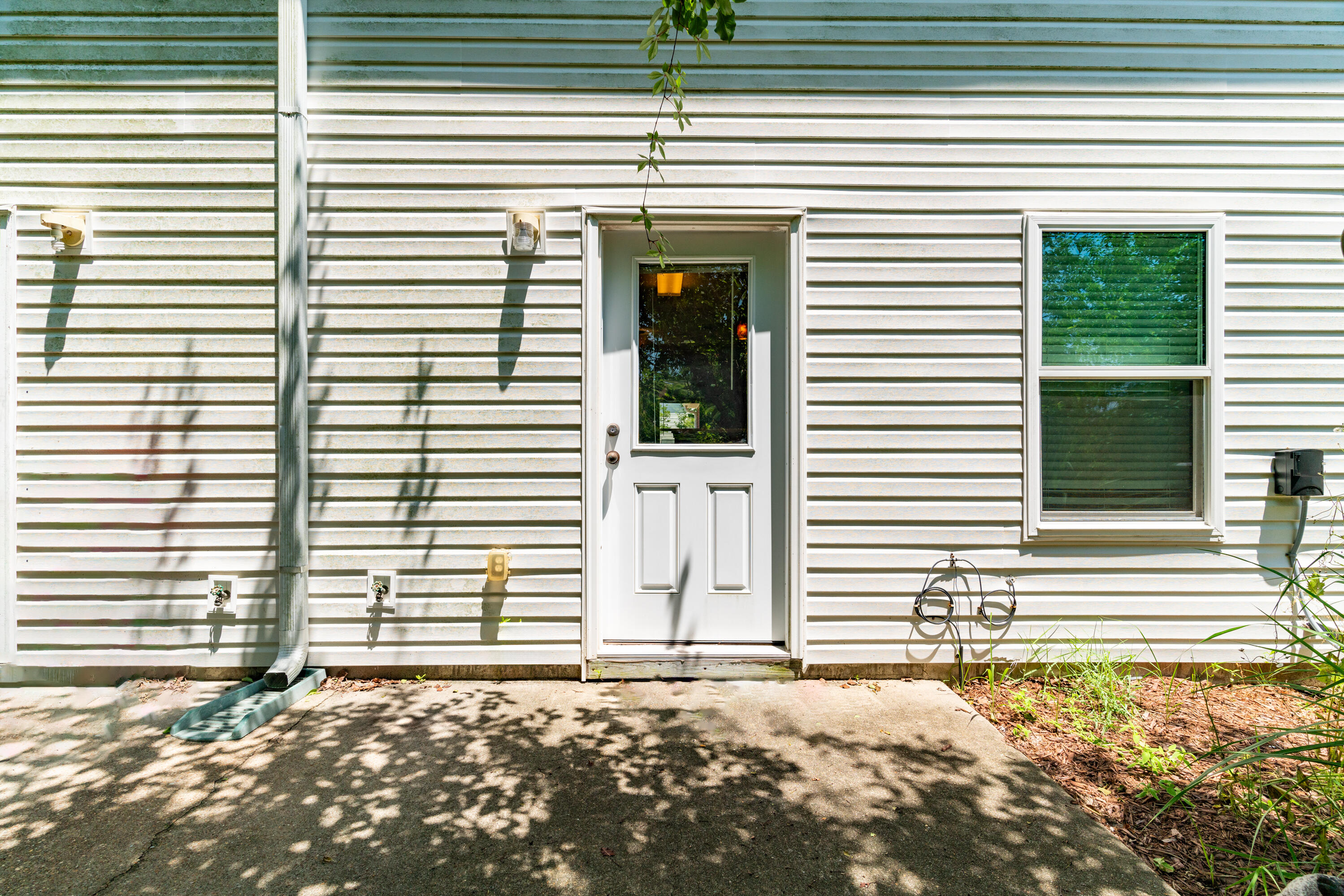 Quail Lake T/H - Residential