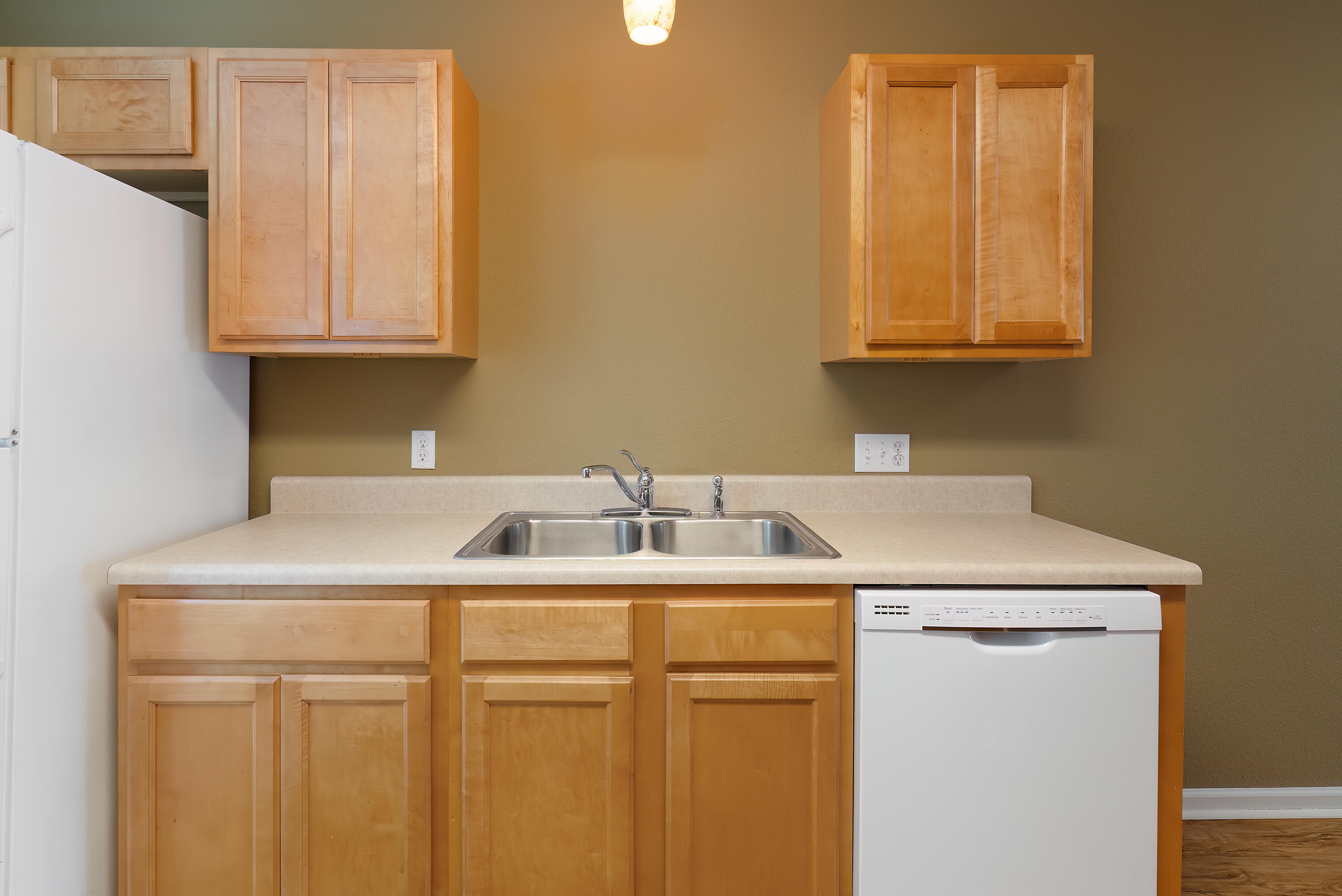 Quail Lake T/H - Residential