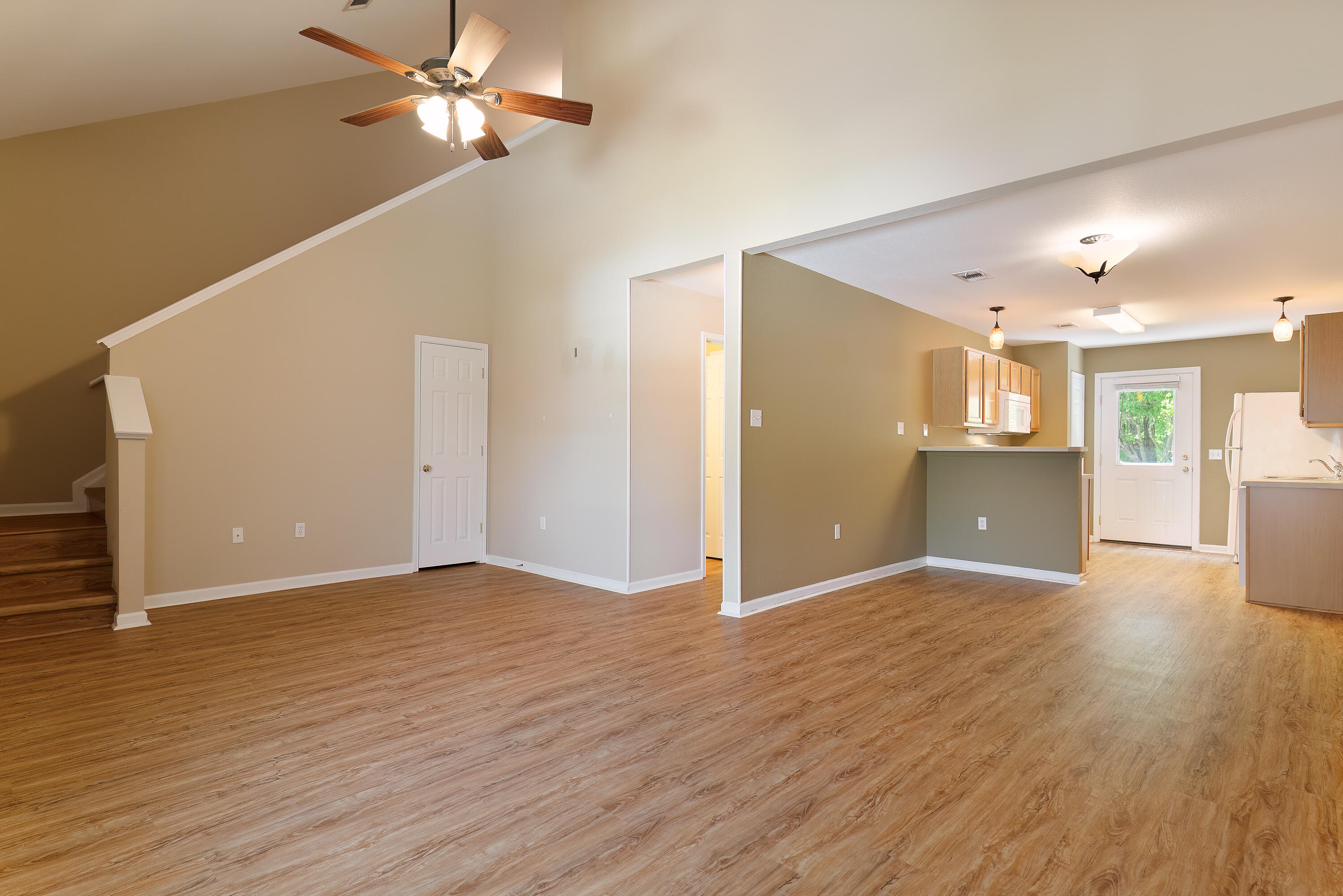 Quail Lake T/H - Residential