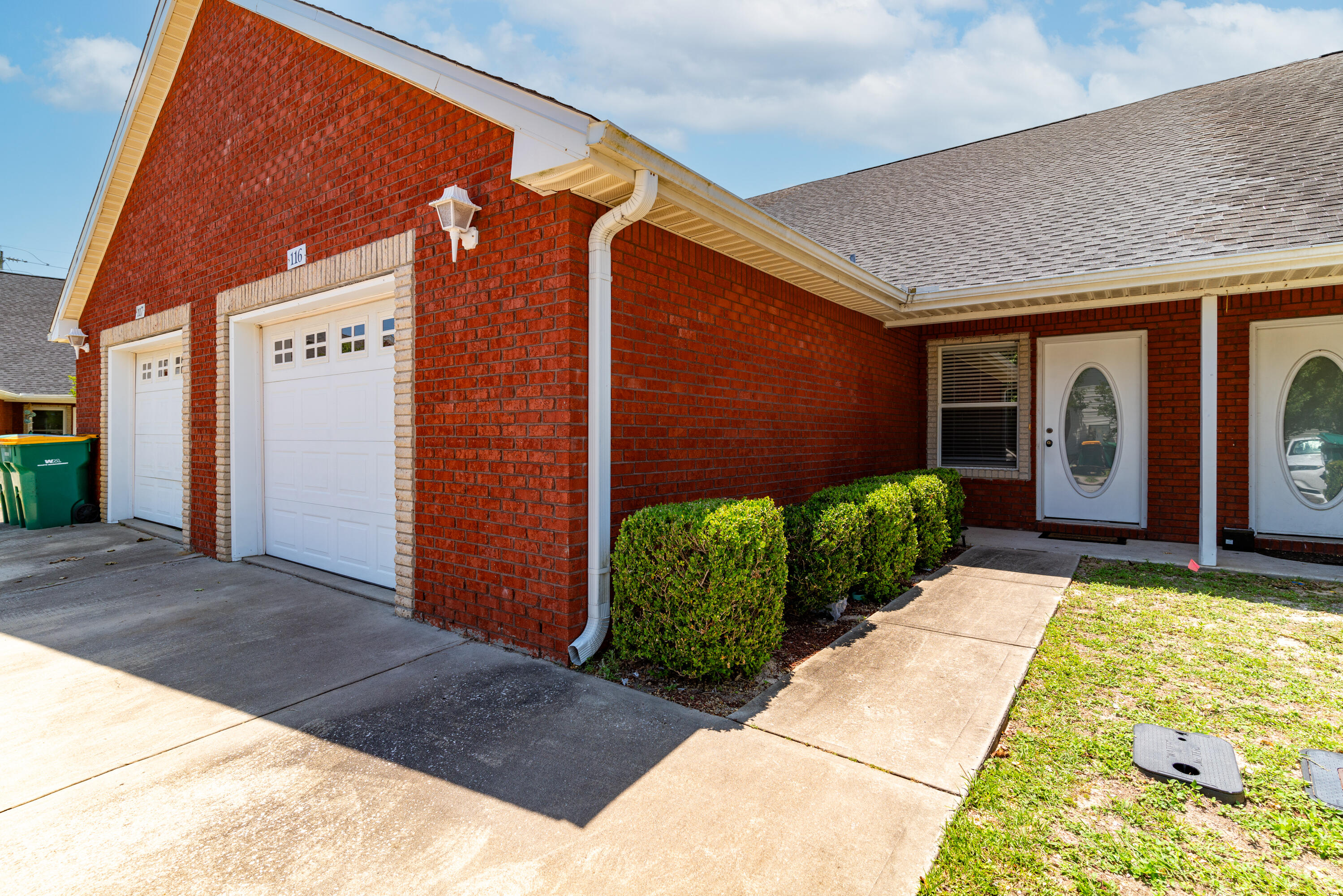 Quail Lake T/H - Residential