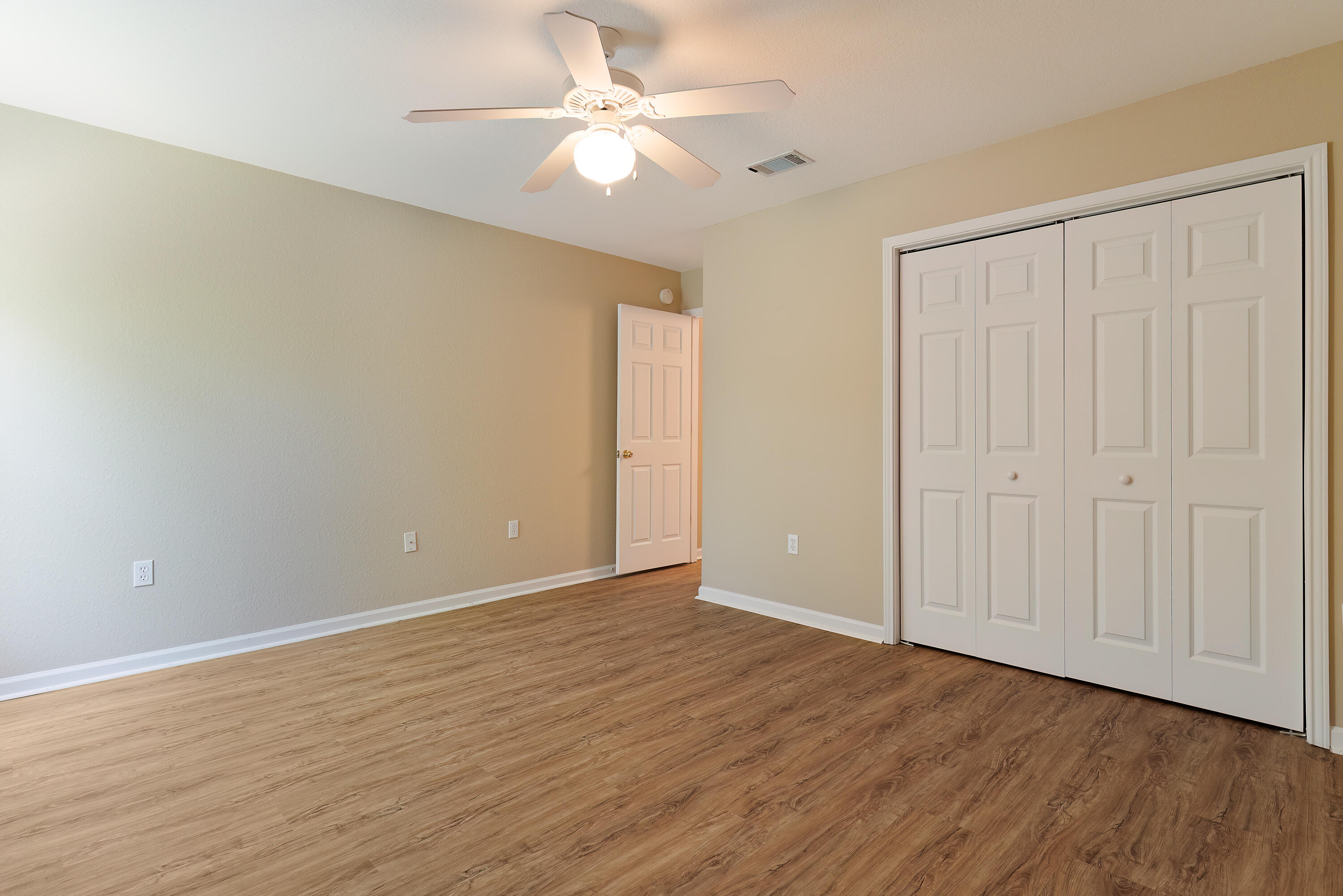 Quail Lake T/H - Residential