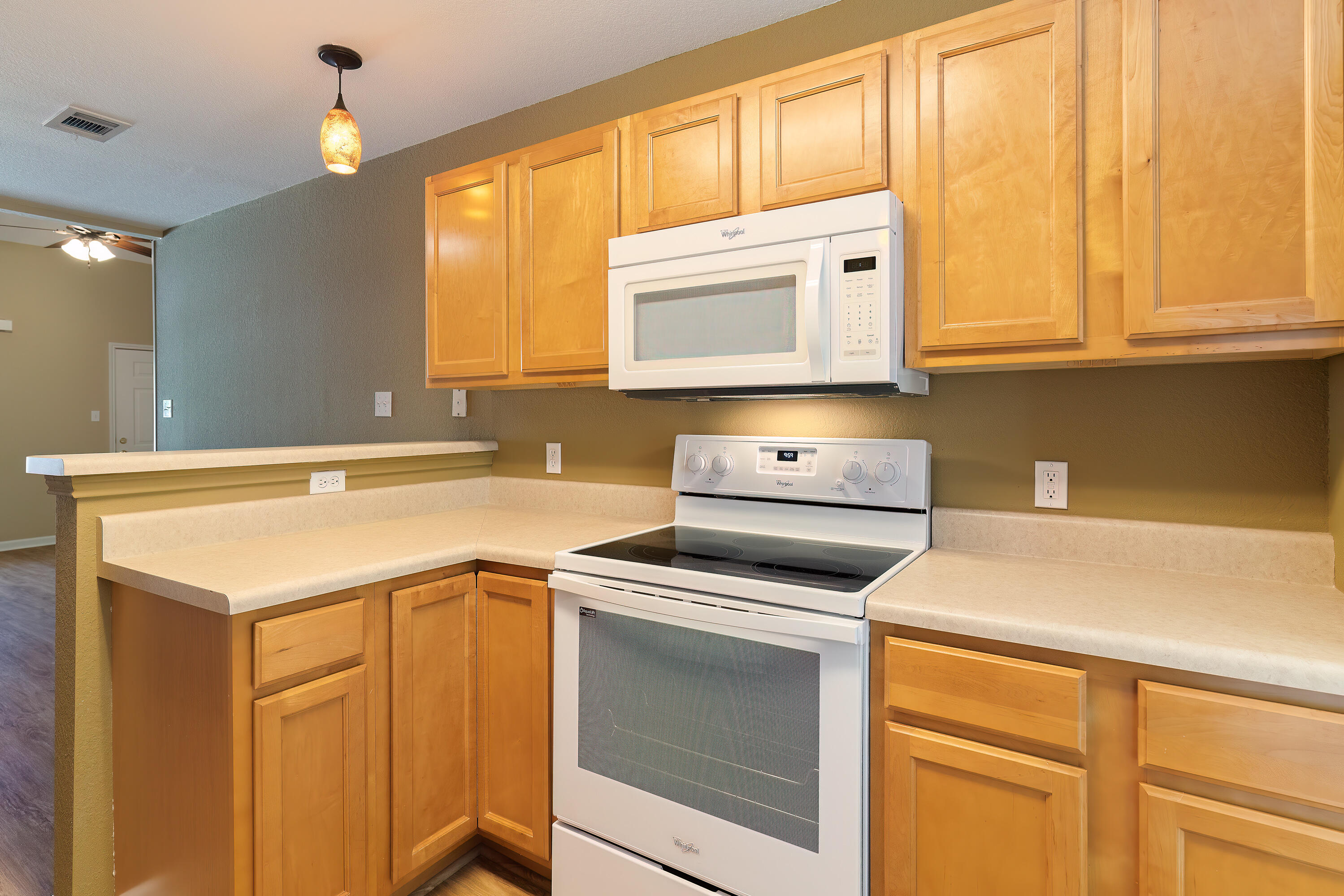 Quail Lake T/H - Residential