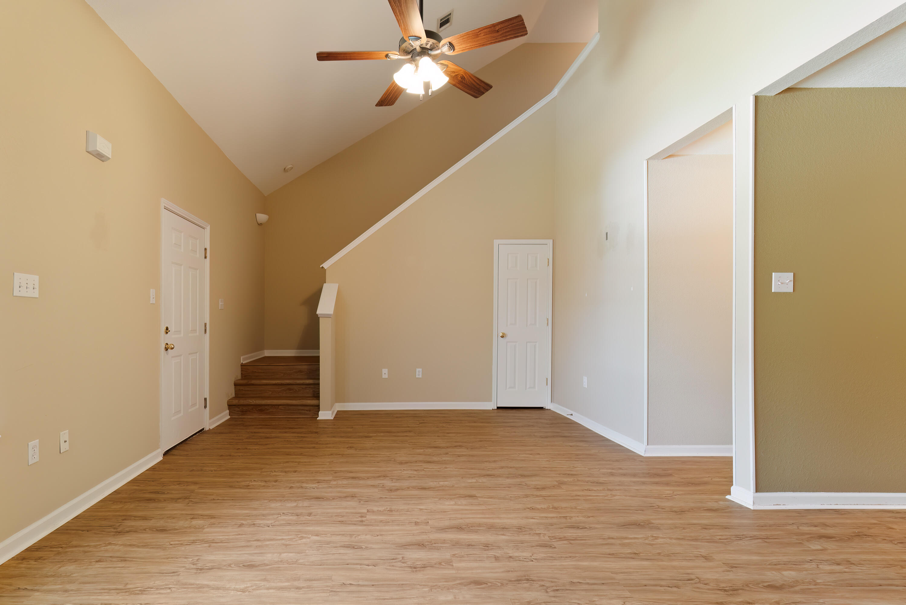 Quail Lake T/H - Residential